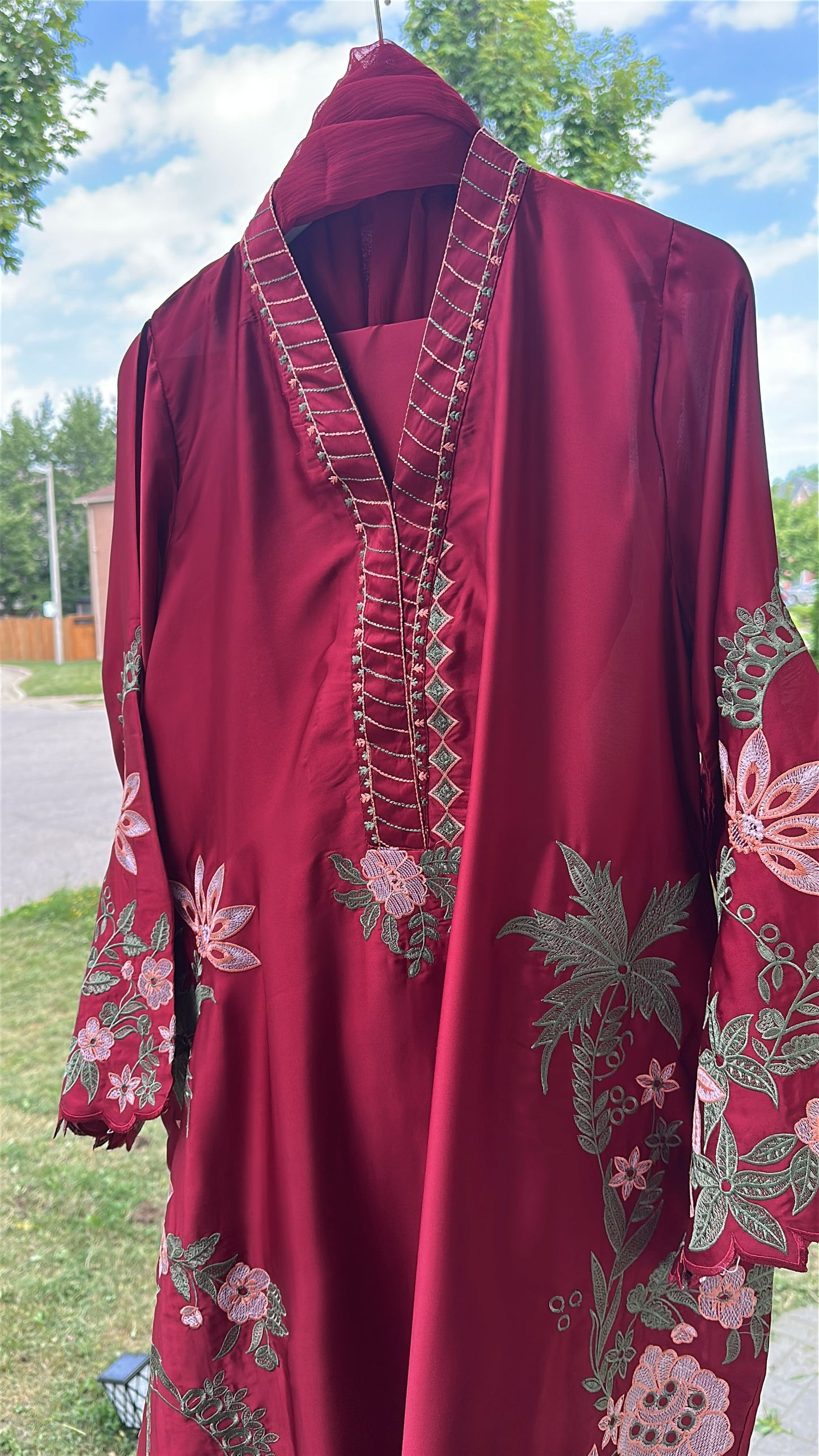 Mehrza – Embroidered Silk Kaftan 3-Piece Set