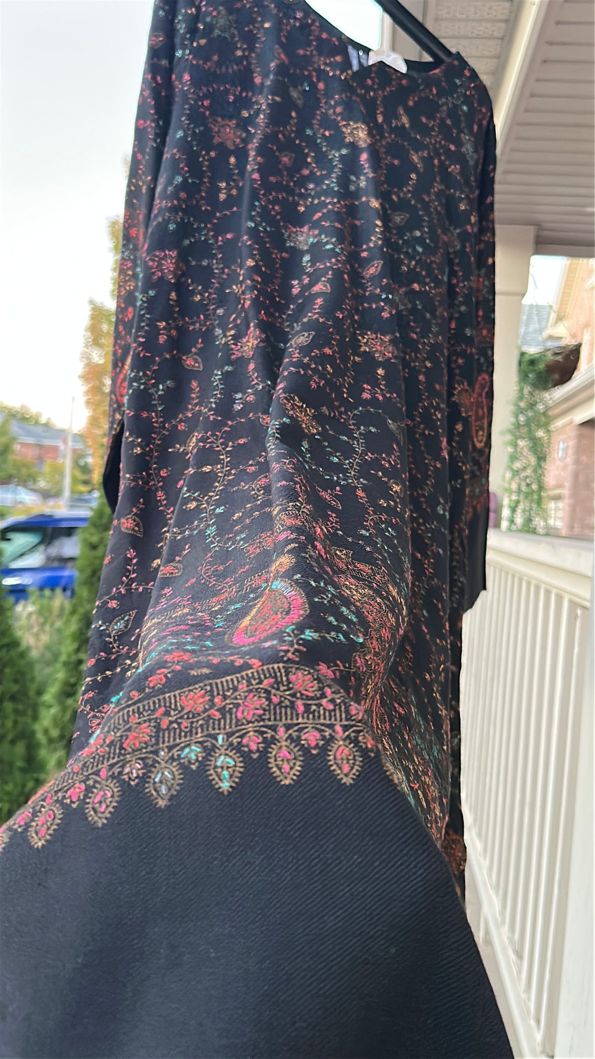 Noir Gulzar Pashmina Kaftan