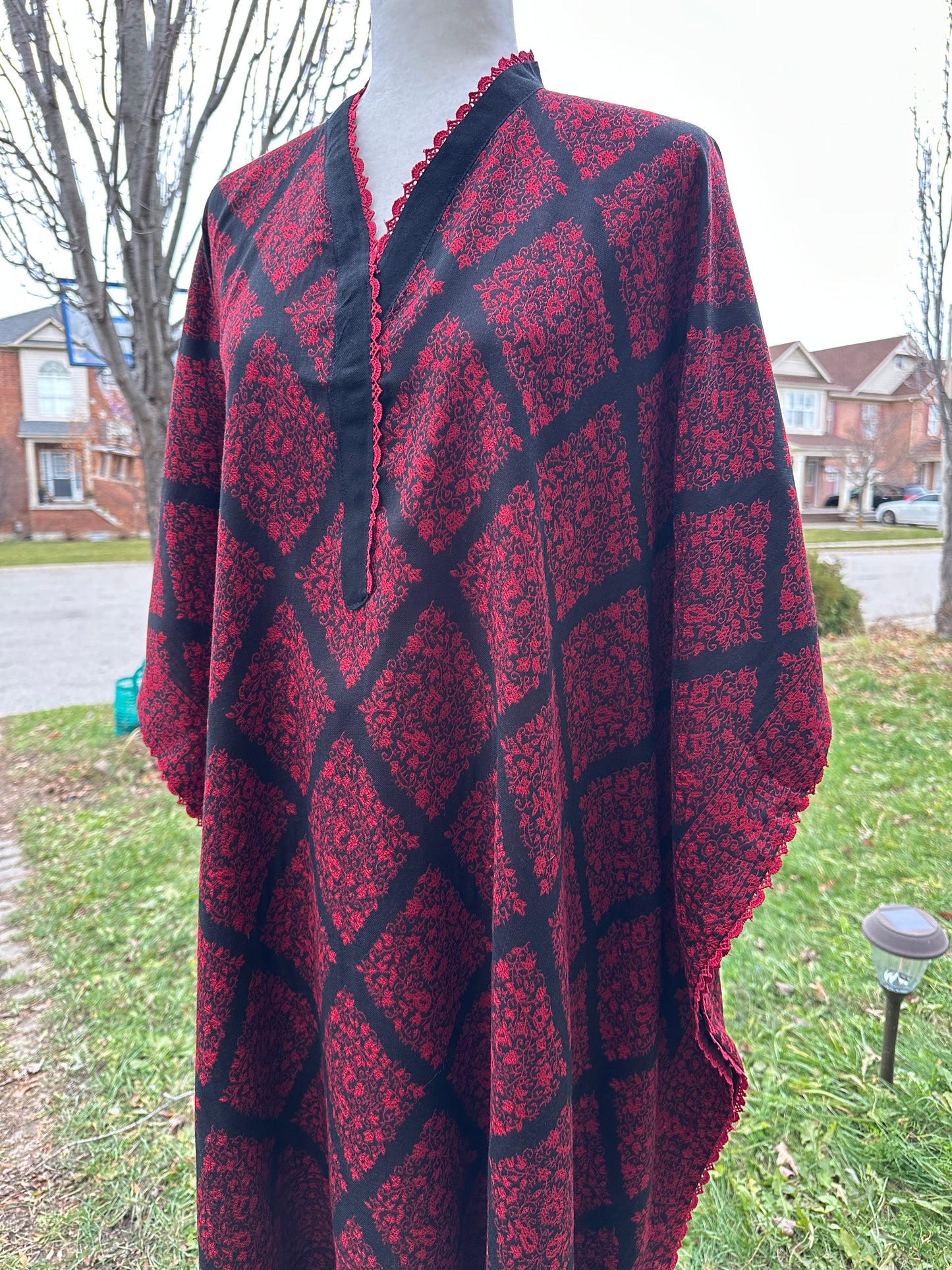 Zar-e-Mohabbat – The Ruby Noir Heritage Wrap