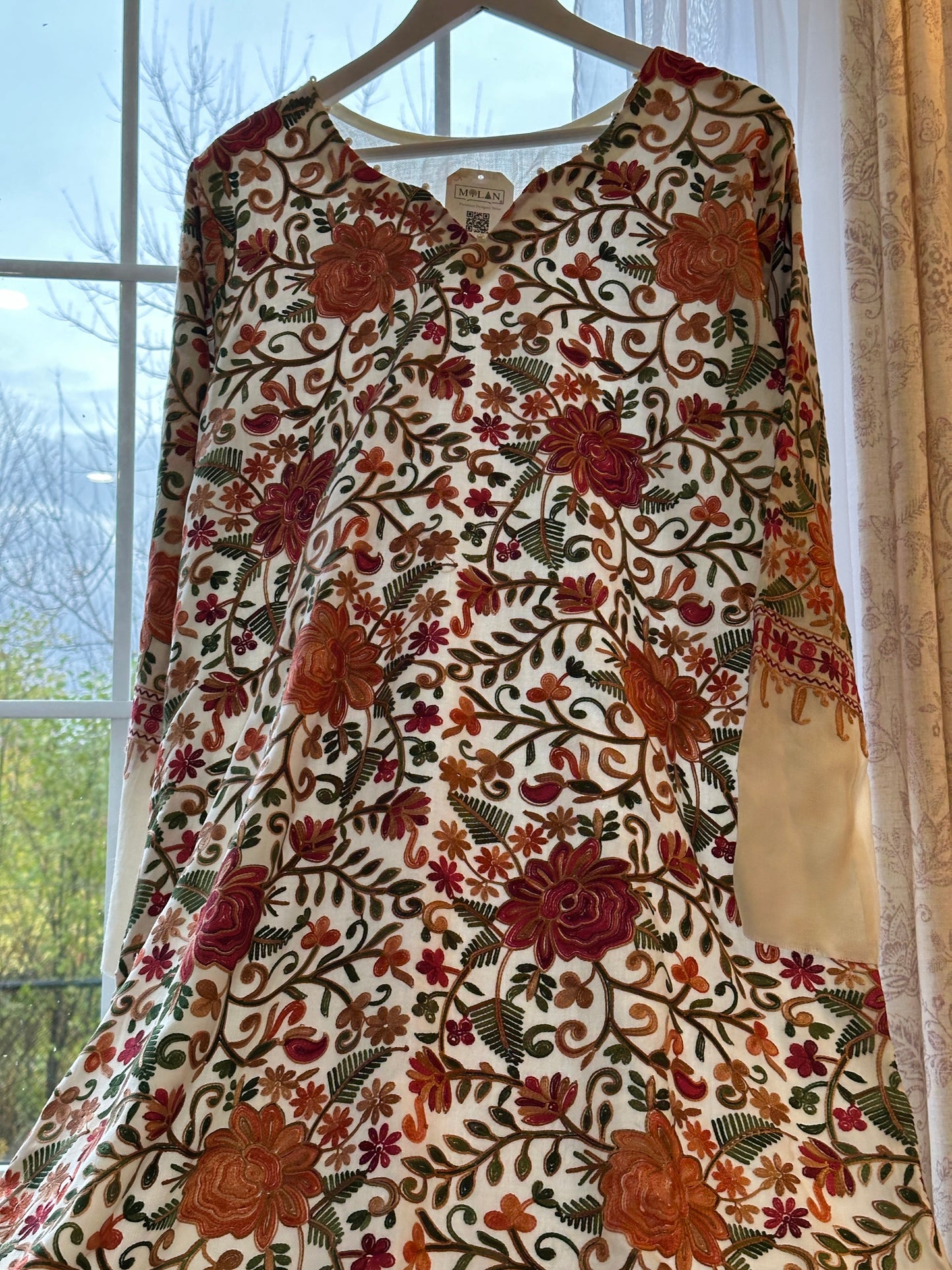 Gulbahaar-e-Ivory – Heritage Kaftan Series