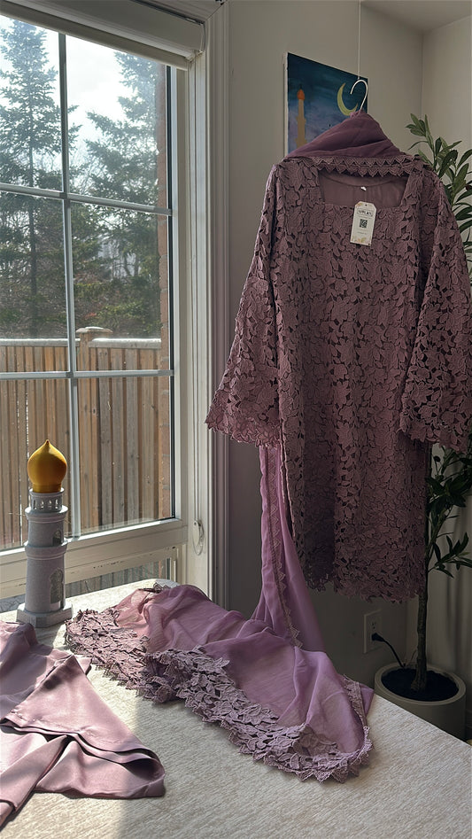 Lavender Crochet Élan – Timeless Spring Grace