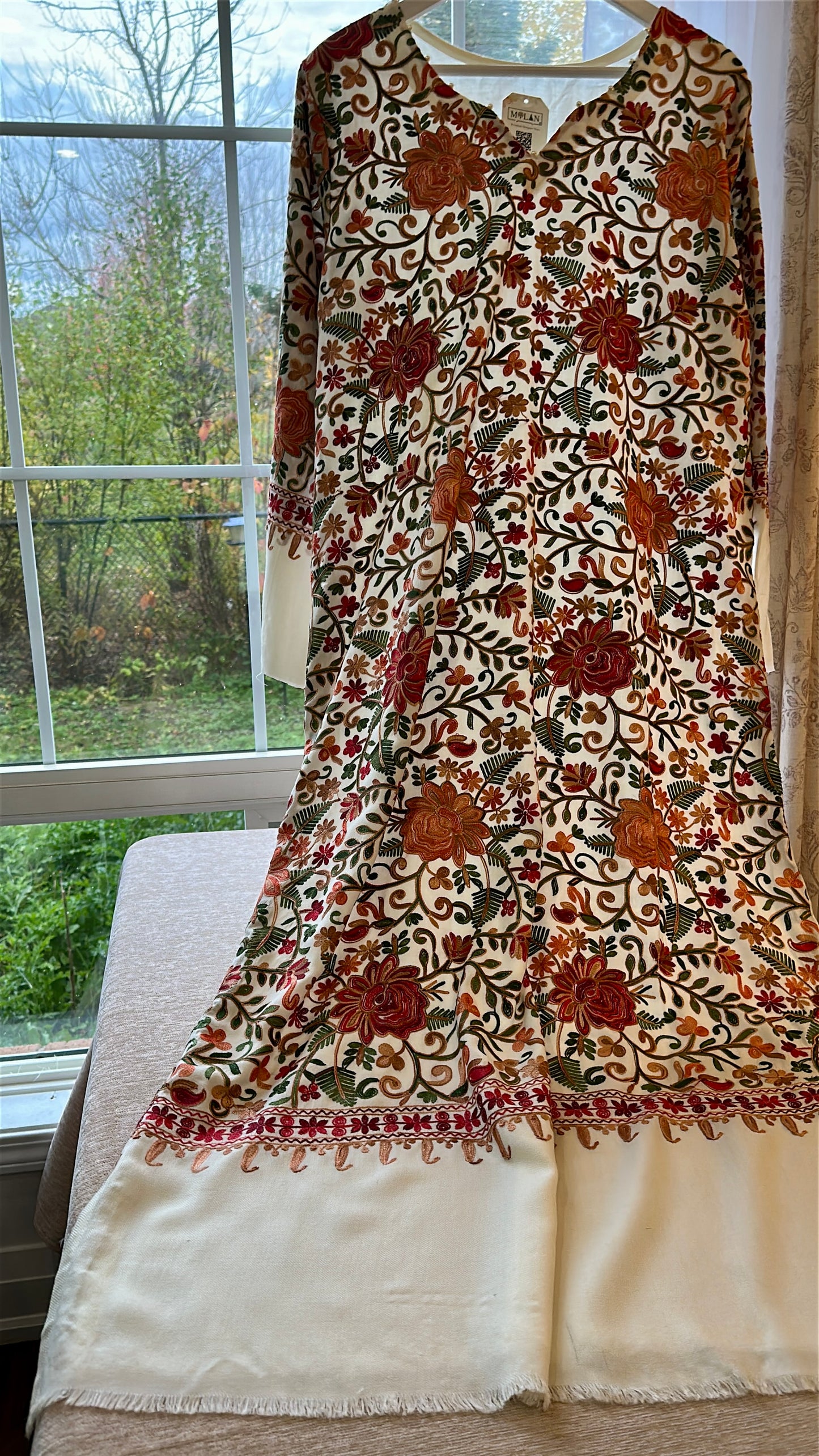 Gulbahaar-e-Ivory – Heritage Kaftan Series