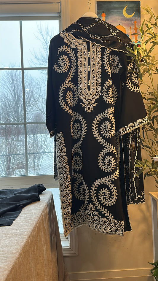 Noir Kashmira – Timeless Elegance in Raw Silk