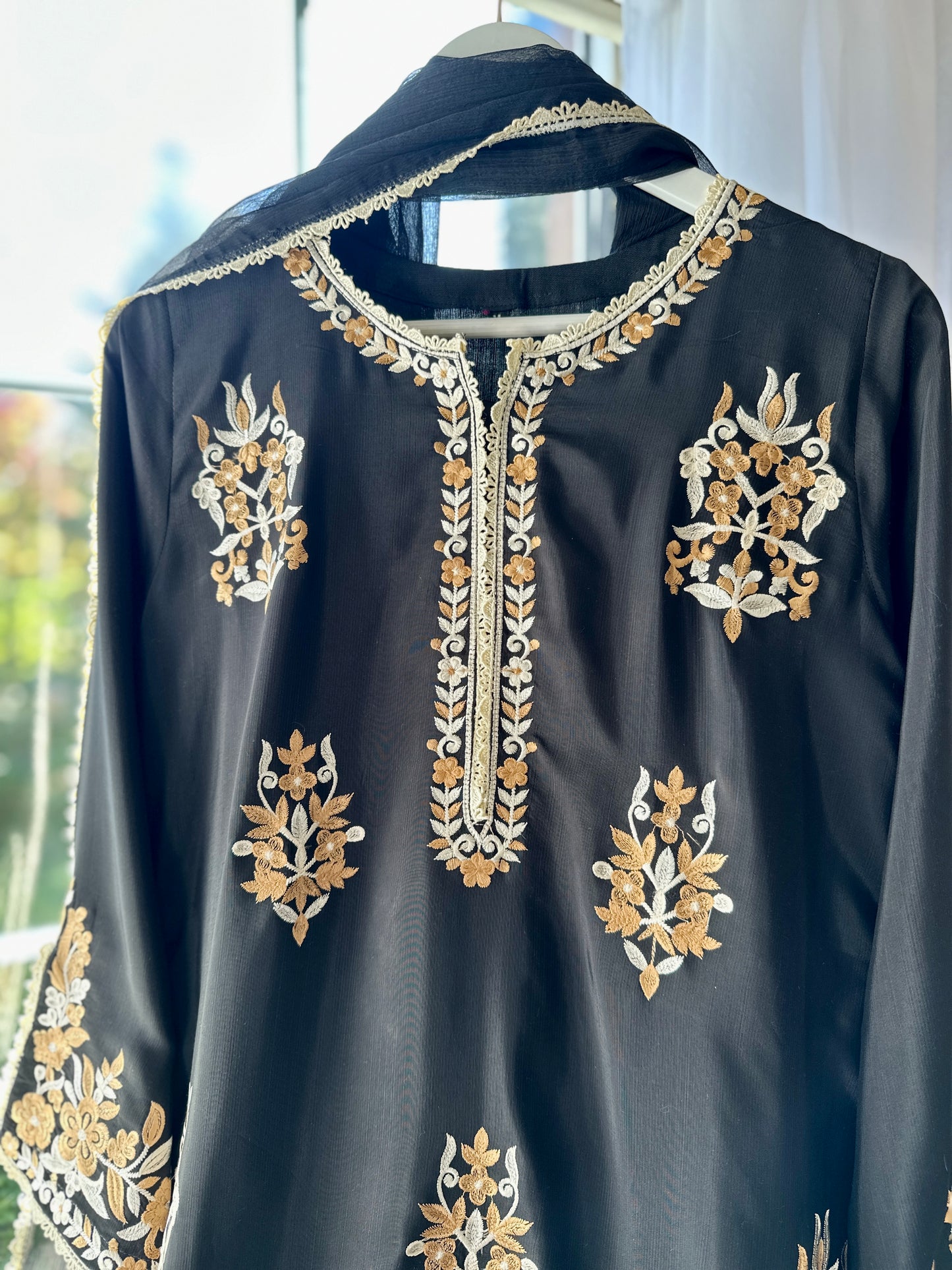 Zeenat-e-Siyah – The Midnight Muse