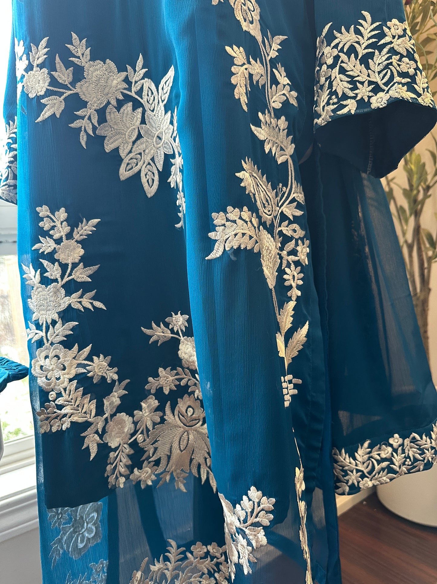 Sahar-e-Neela – Midnight Elegance in Motion