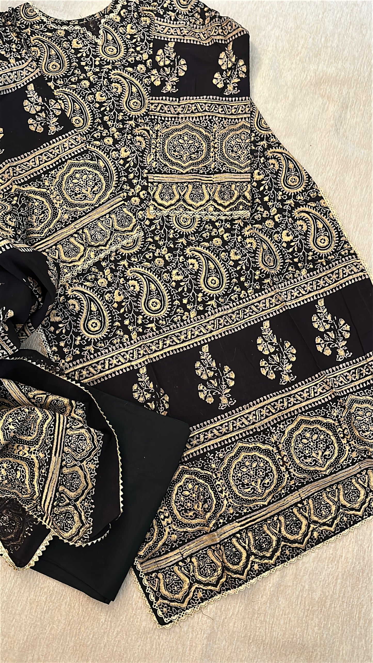 Noir Ajrak Heritage