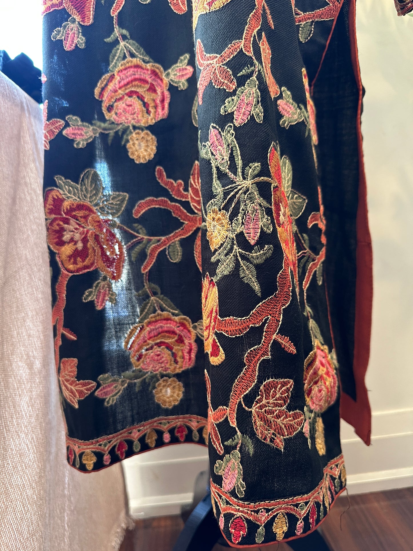 Gulab-e-Jaanaan – The Kashmiri Rose Jaal Pashmina Set