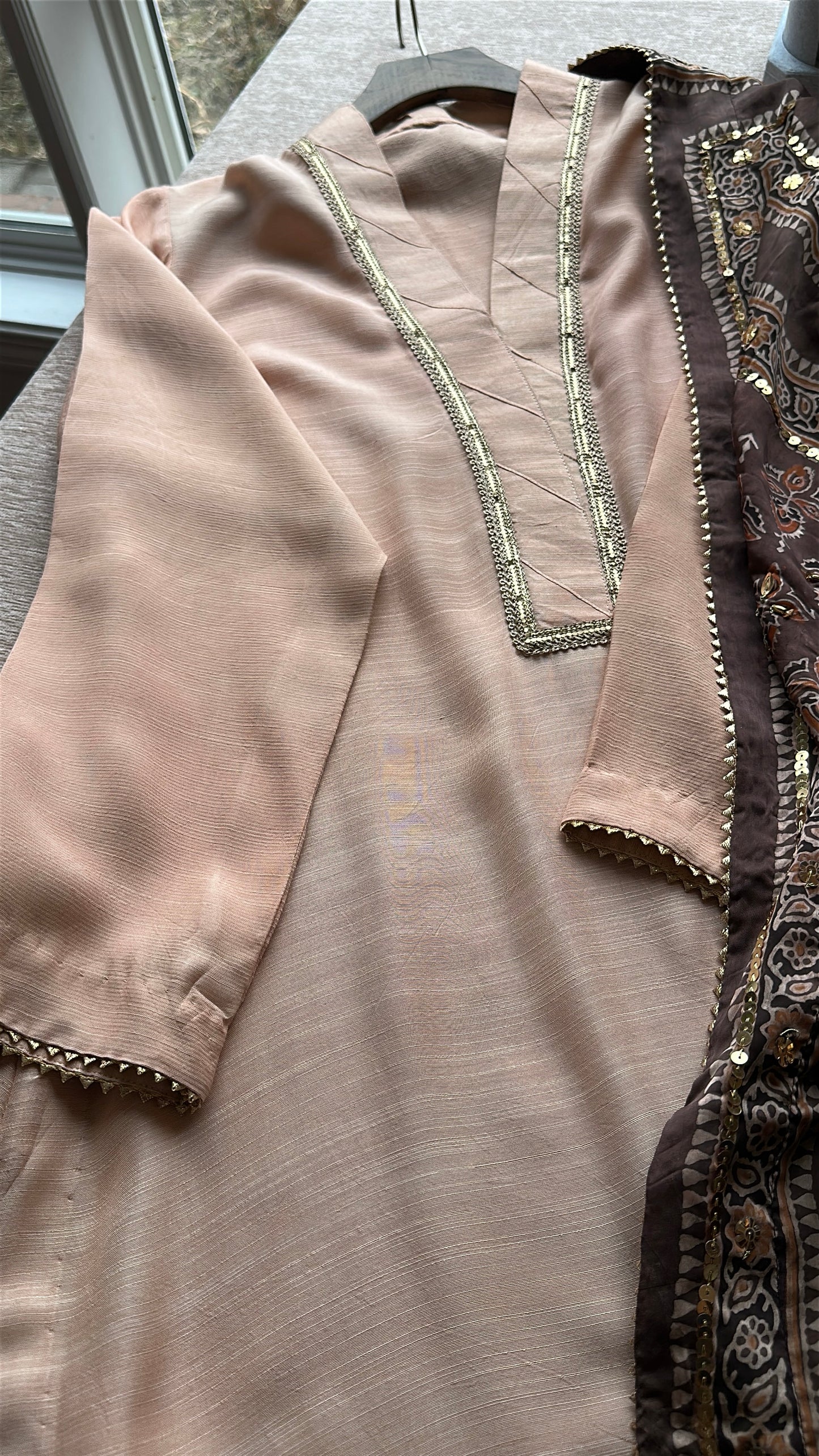 Ajrak Zareen Dusk Élan – Where Earth Meets Gold