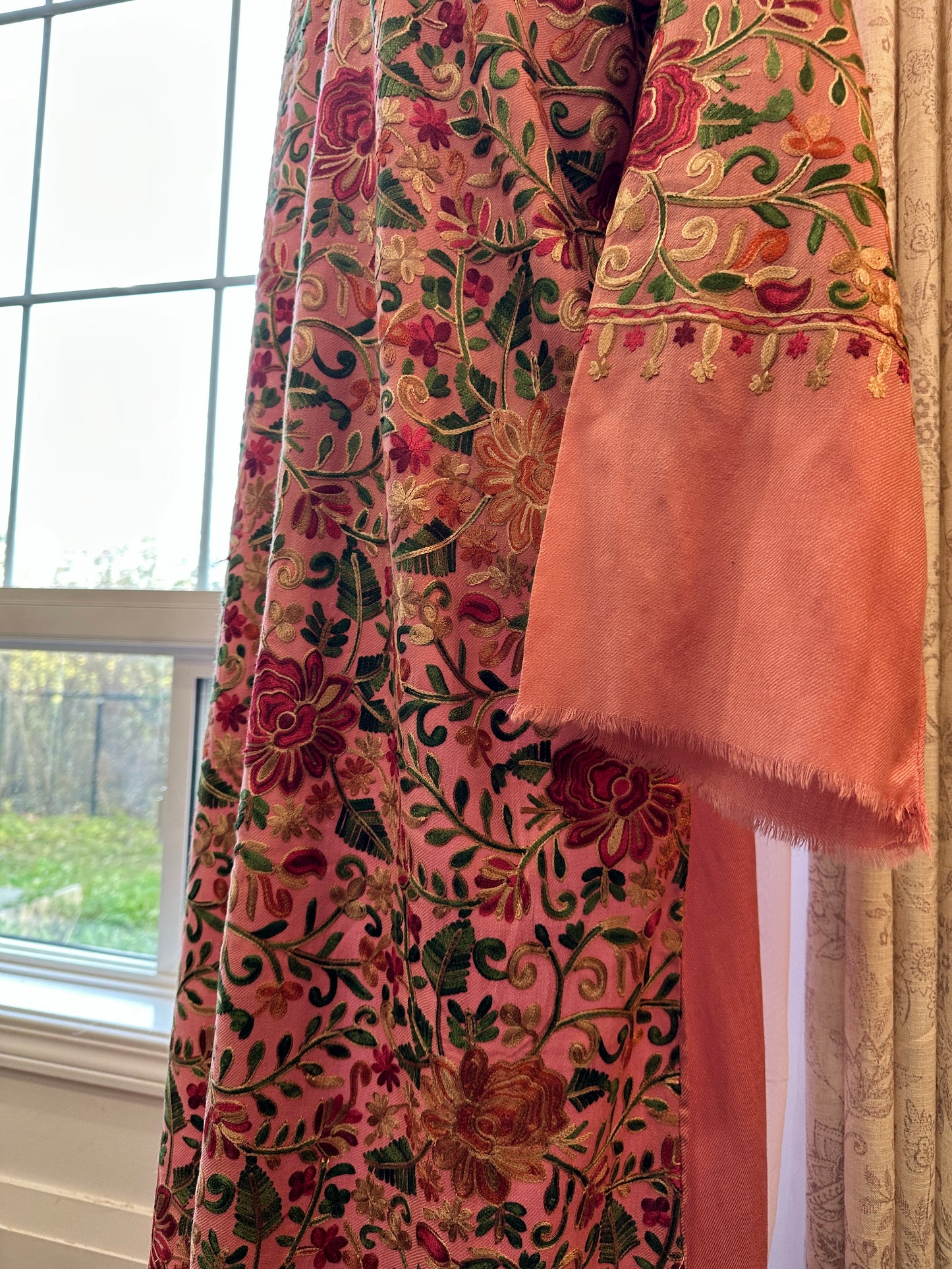 Gulabi Mehfil – Heritage Kaftan Series