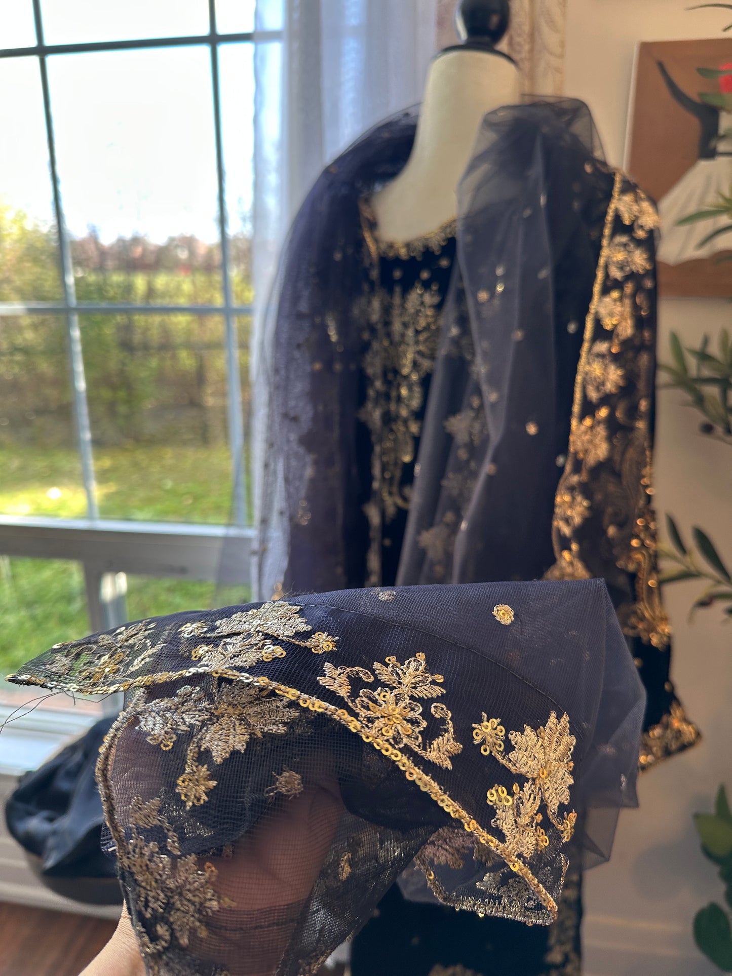 Zewar-e-Siyah – Jewels on Midnight Black