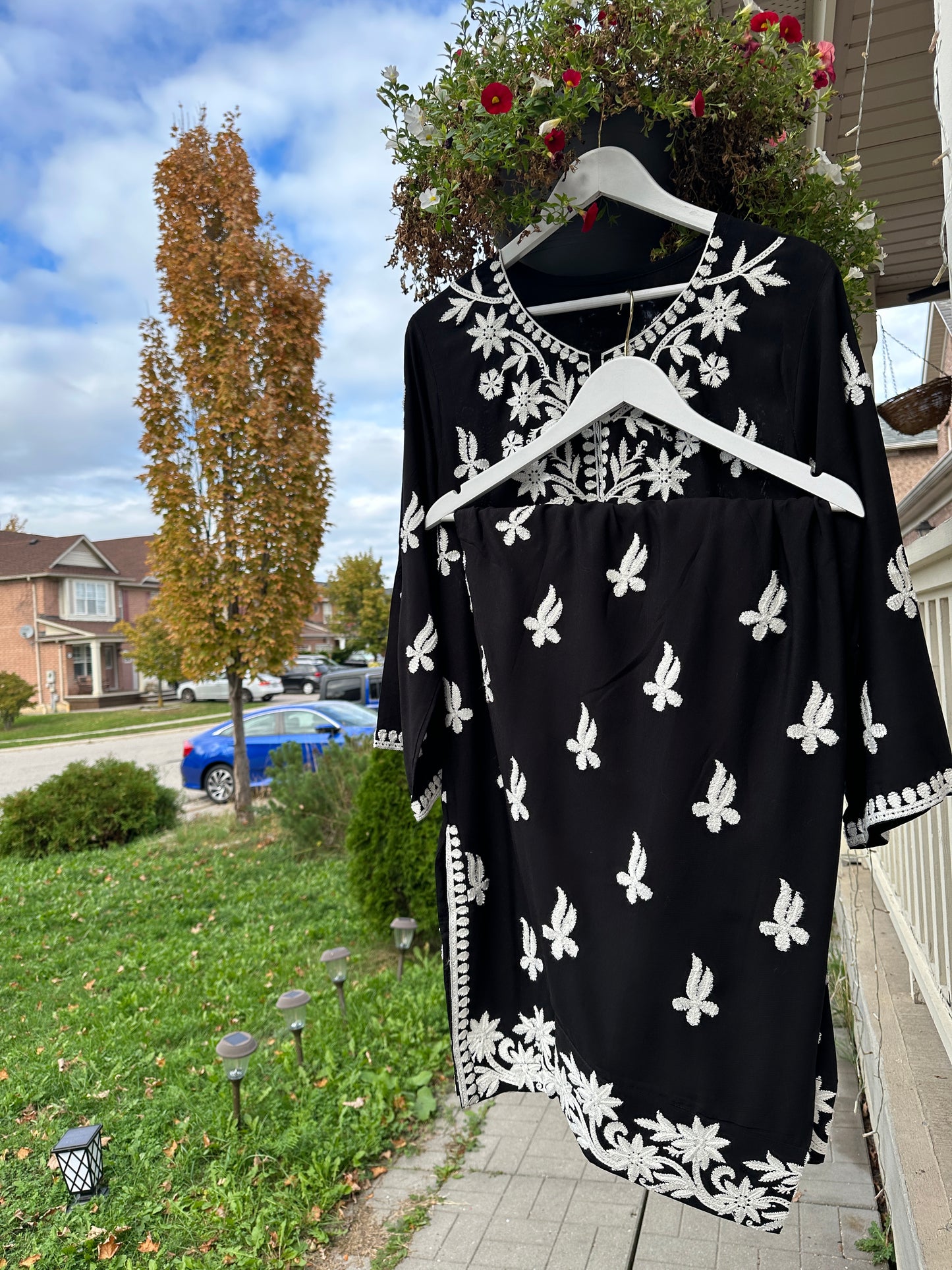 Noor-e-Siyah – Kashmiri Farshi Shalwar Set