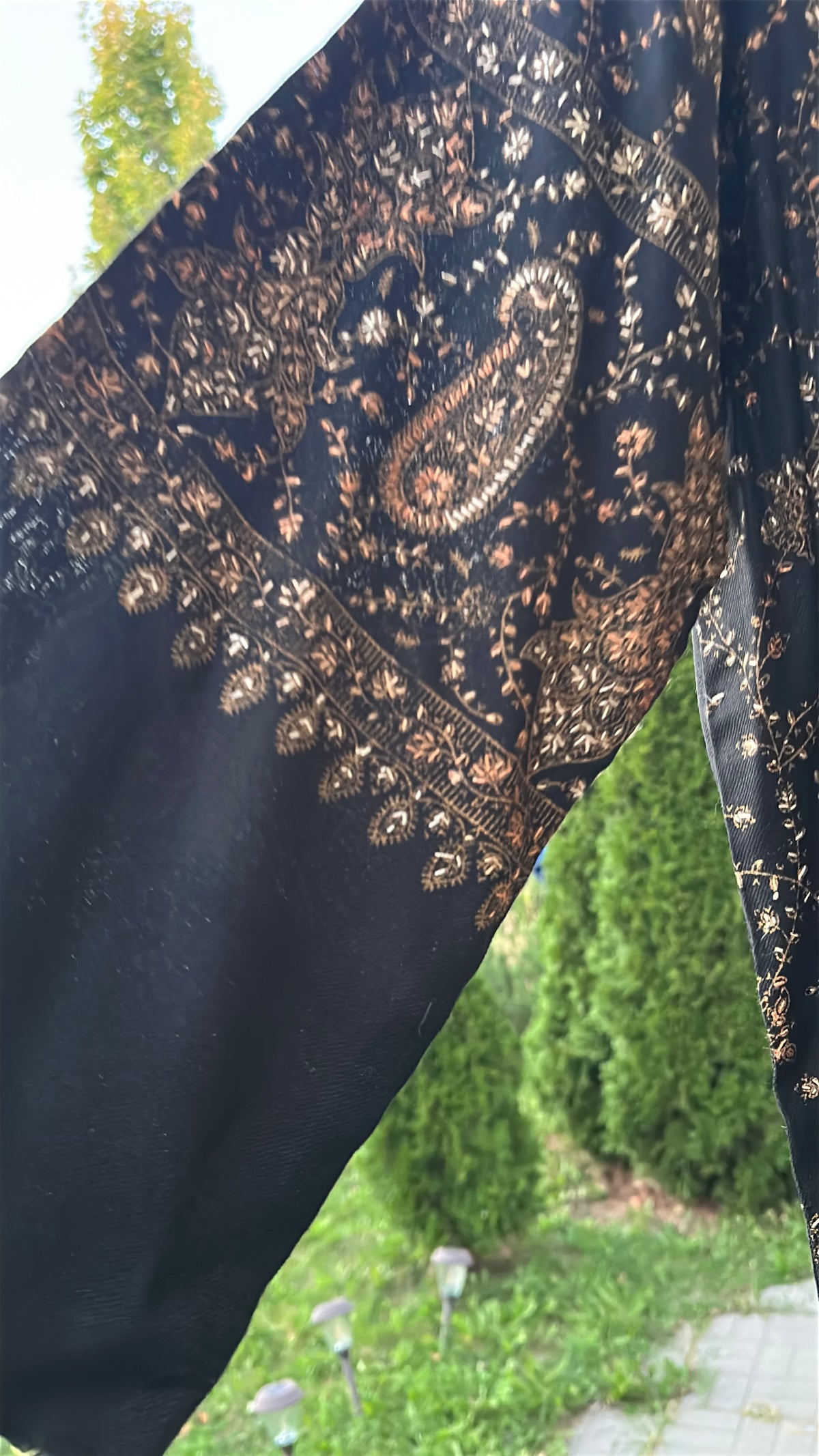 Zar-e-Shab Pashmina Kaftan