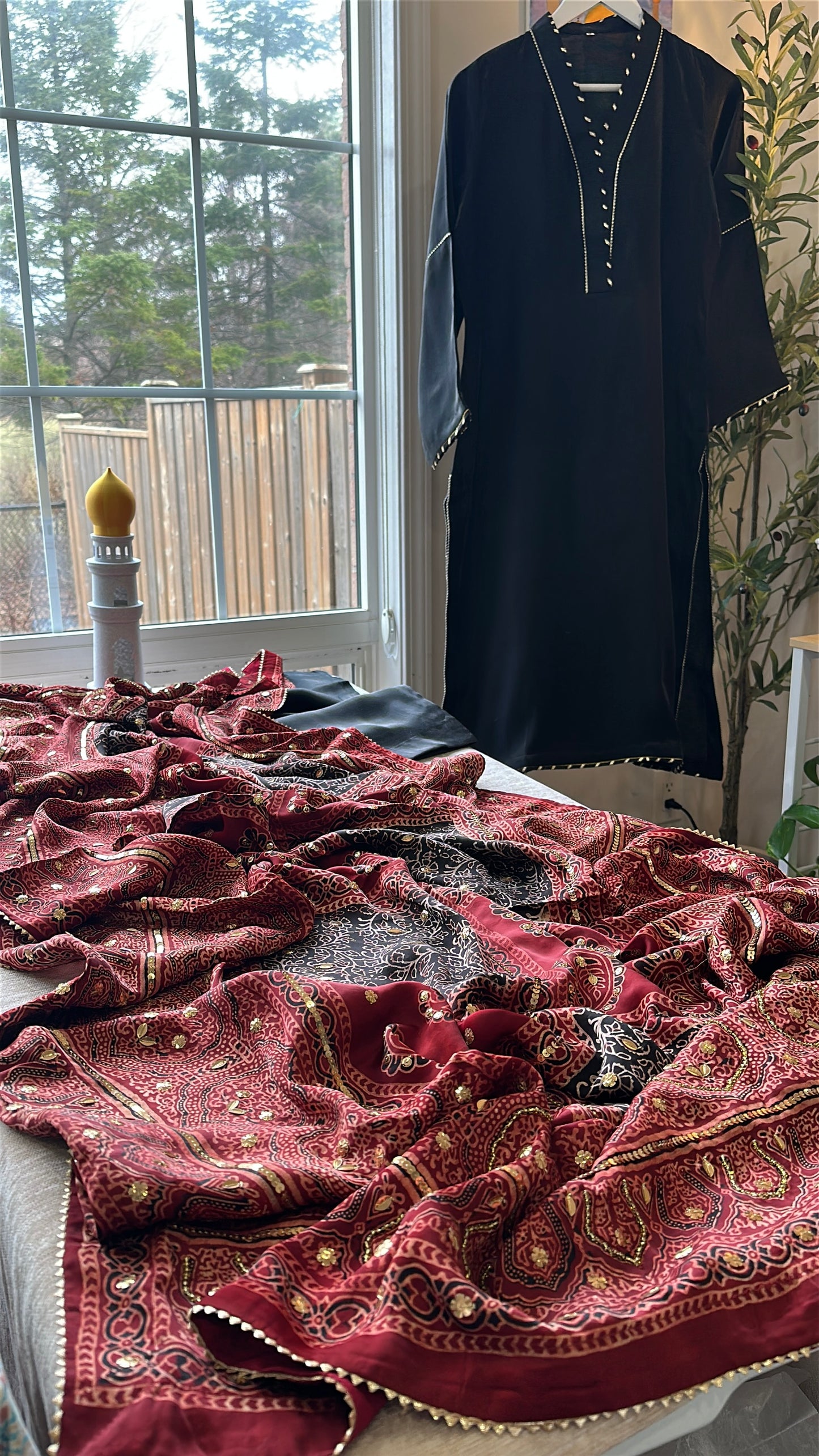 Ajrak Zarqash Noir Élan – Heritage Reimagined