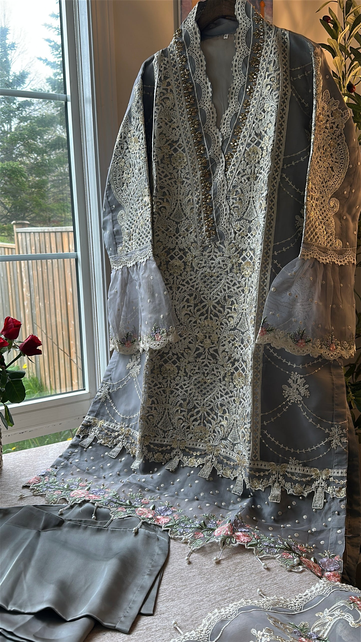 Ashen Lilac Mist – A Soft Dusk Wrapped in Elegance