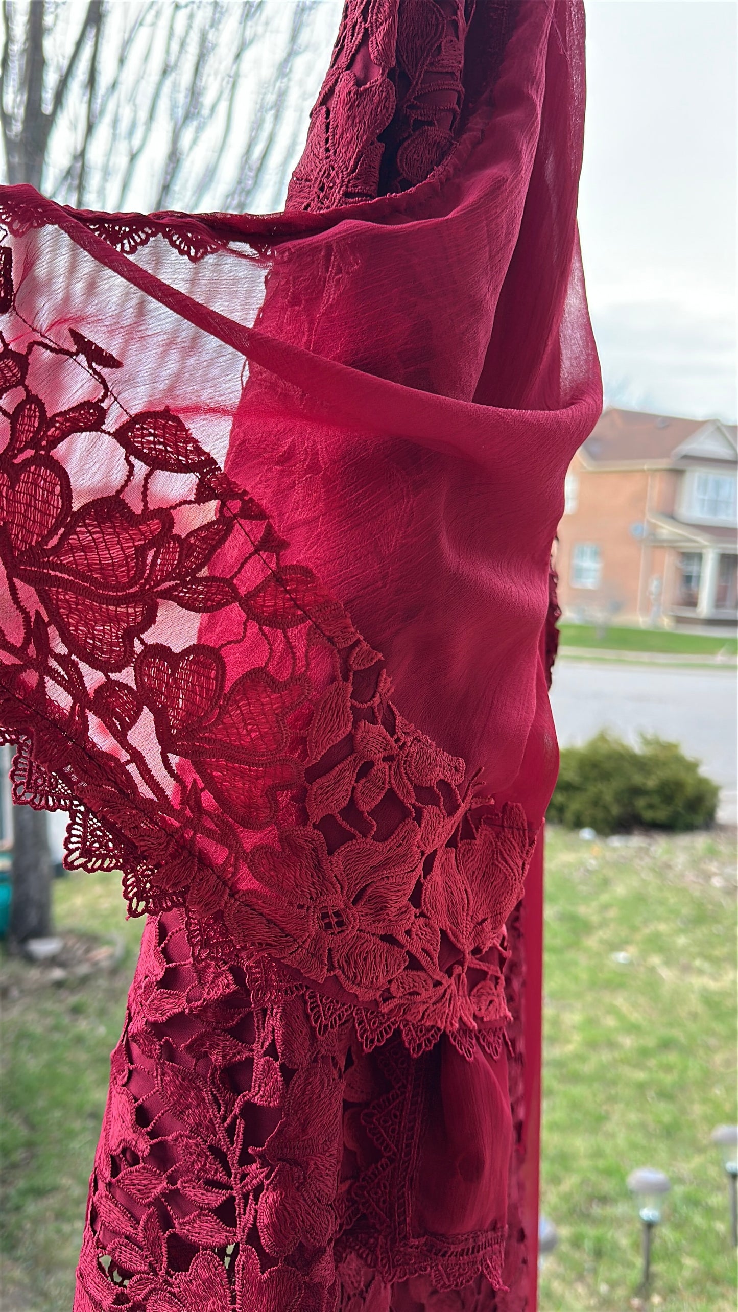Crimson Bloom Crochet Élan – Crochet Edit 2026