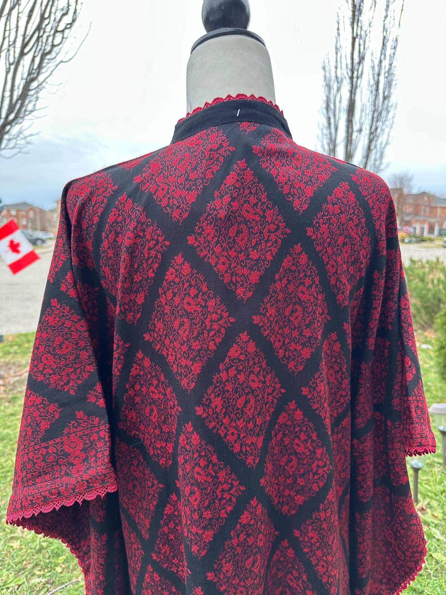 Zar-e-Mohabbat – The Ruby Noir Heritage Wrap