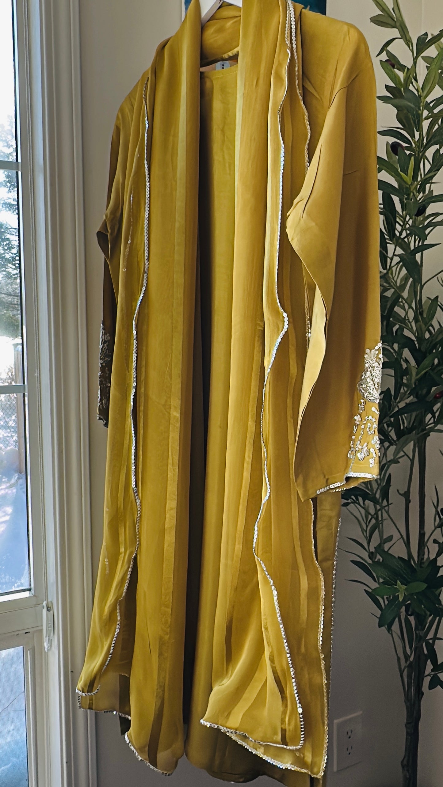 Amber Muse – A 3-piece ensemble