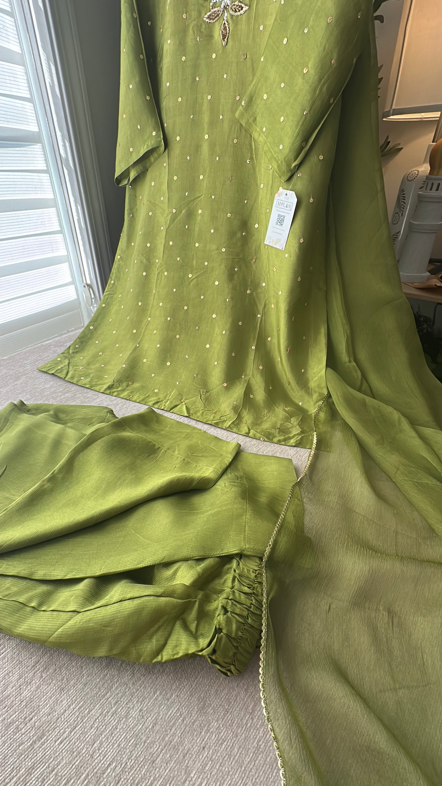 Zara Élan – A Touch of Royal Spring Elegance