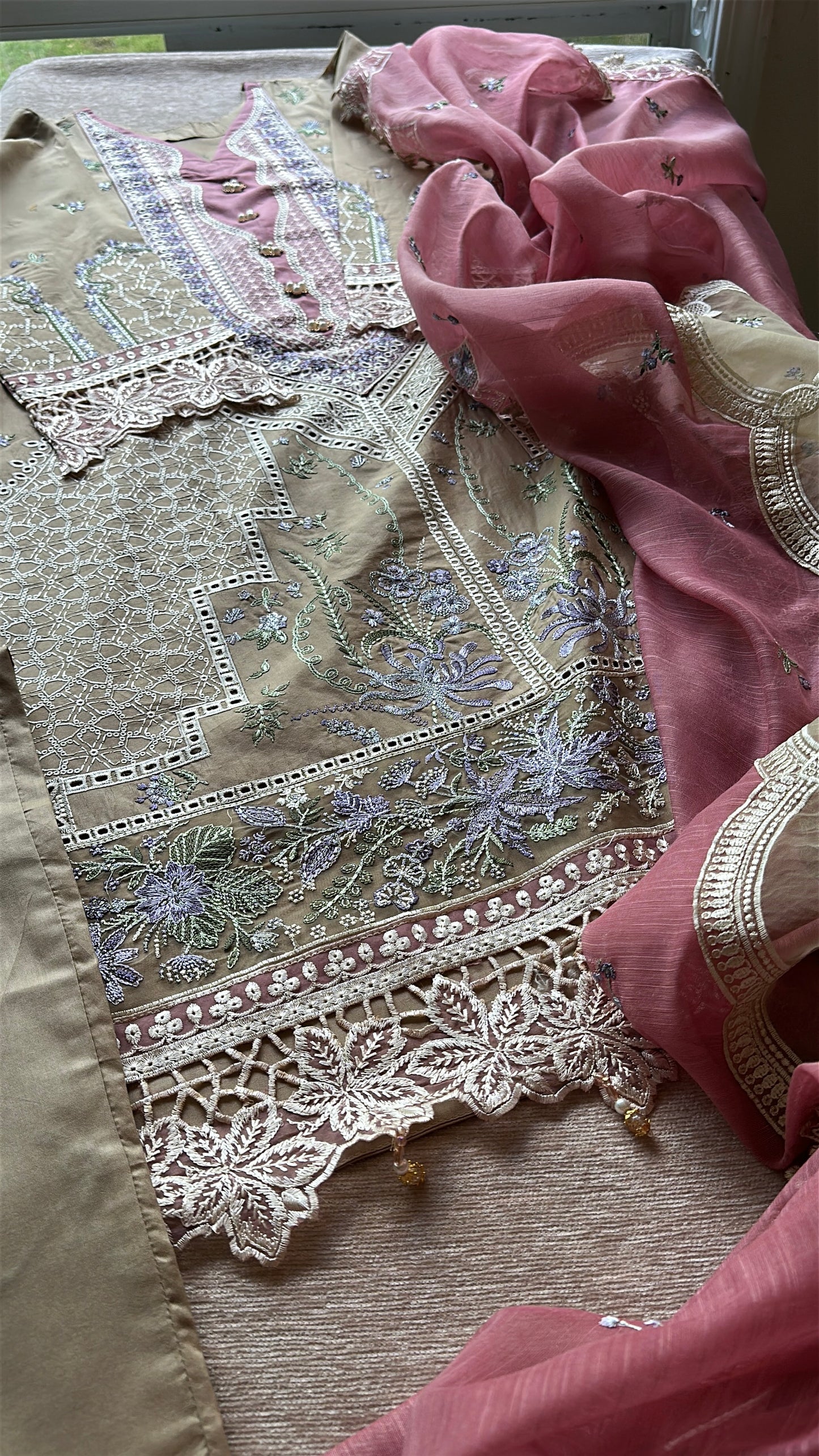Rosé Dune Élan – 3 Piece Lawn Set