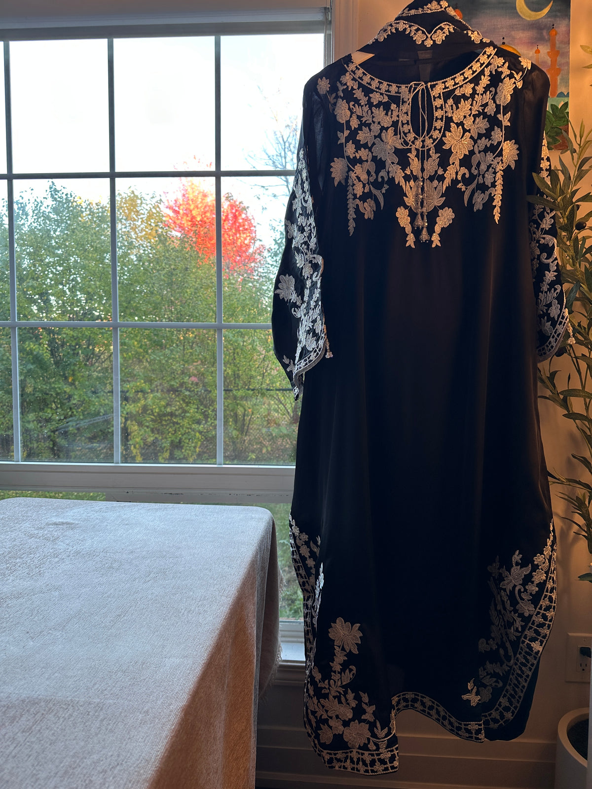 Raat ki Rani / Black Silk — 3-Piece Set