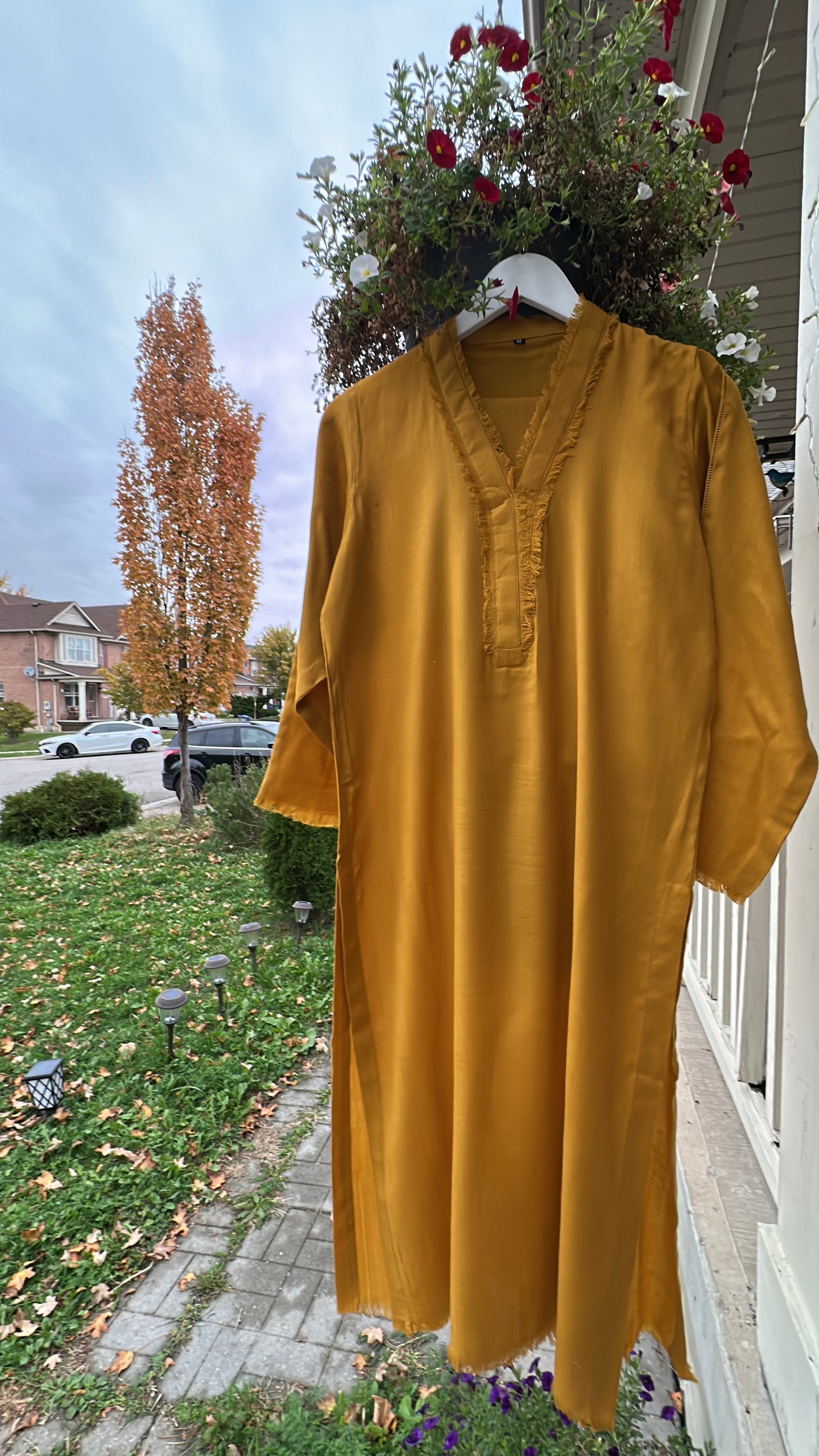 Mehran-e-Zard | Kashmiri Pashmina 3-Piece Embroidered Set