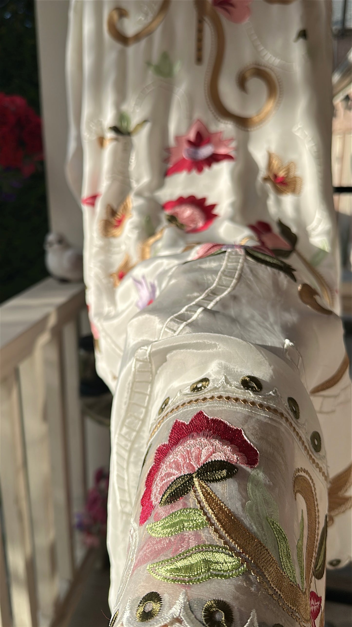 Ivory Blossom – A Garden in Bloom