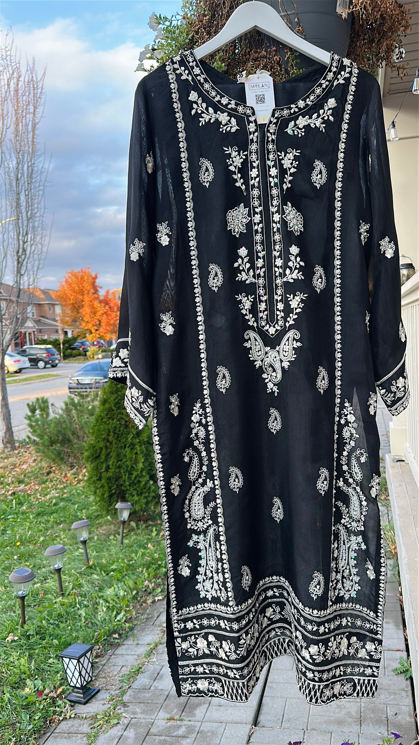 Moonlit Noir – Soft Elegance in Midnight Black