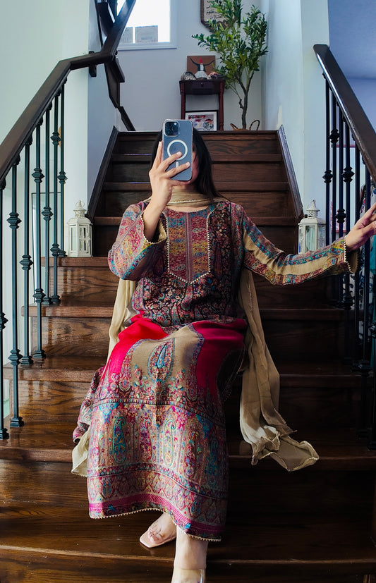 Kani Gulnaar Élan – A Heritage in Jewel Tones