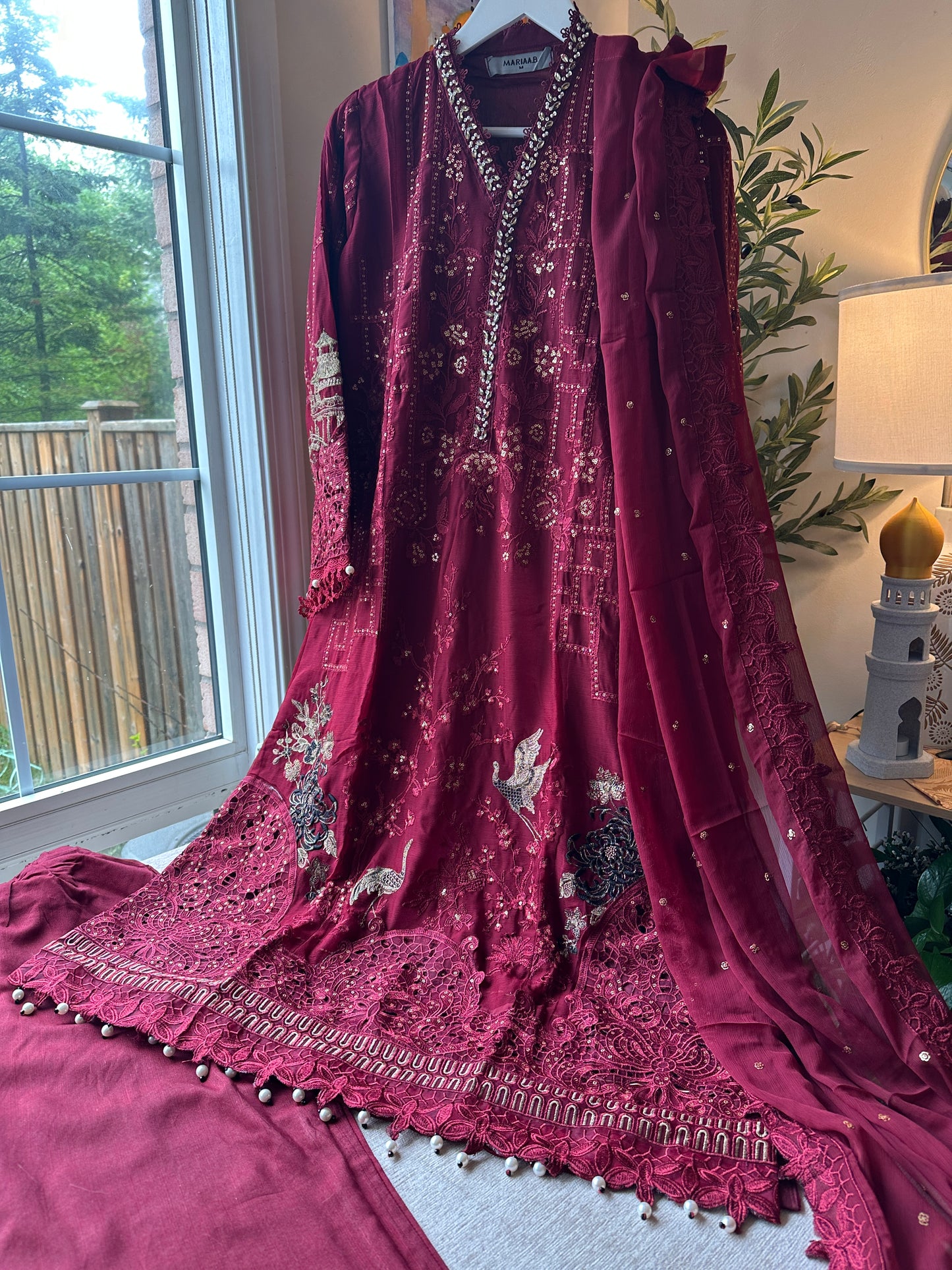 Rouge Mehr Élan – A Regal Bloom of Festive Elegance
