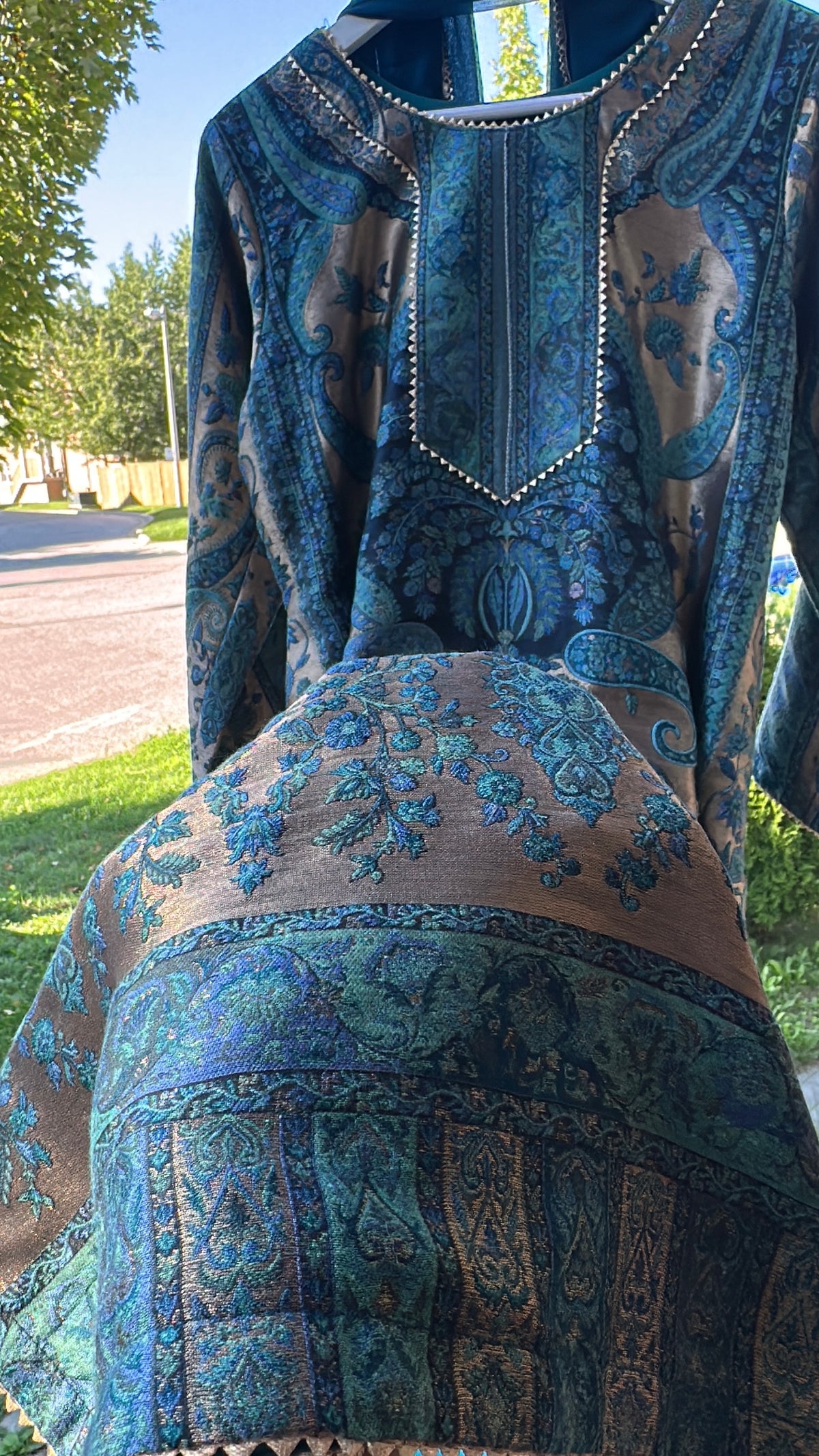 Kani Neel Zareen – Peacock Heritage