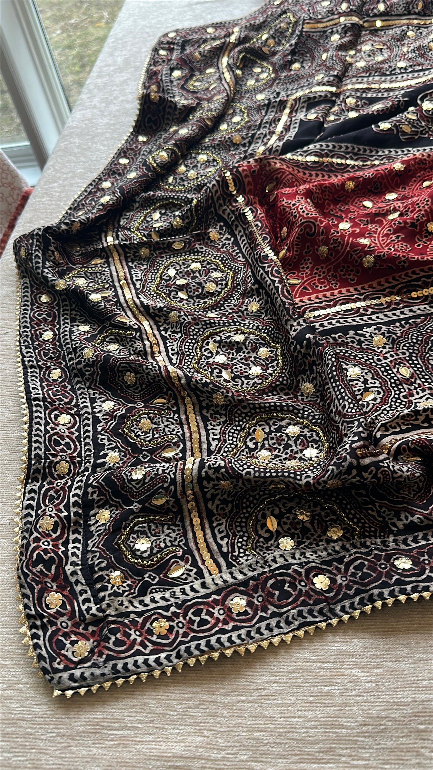 Dusty Rose Ajrak Élan – Soft Elegance, Rooted in Heritage