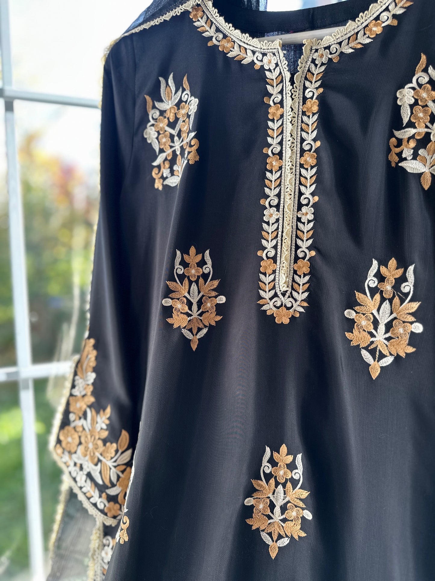 Zeenat-e-Siyah – The Midnight Muse