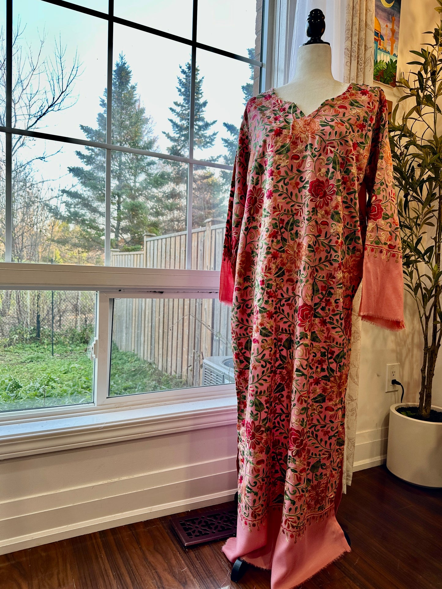 Gulabi Mehfil – Heritage Kaftan Series