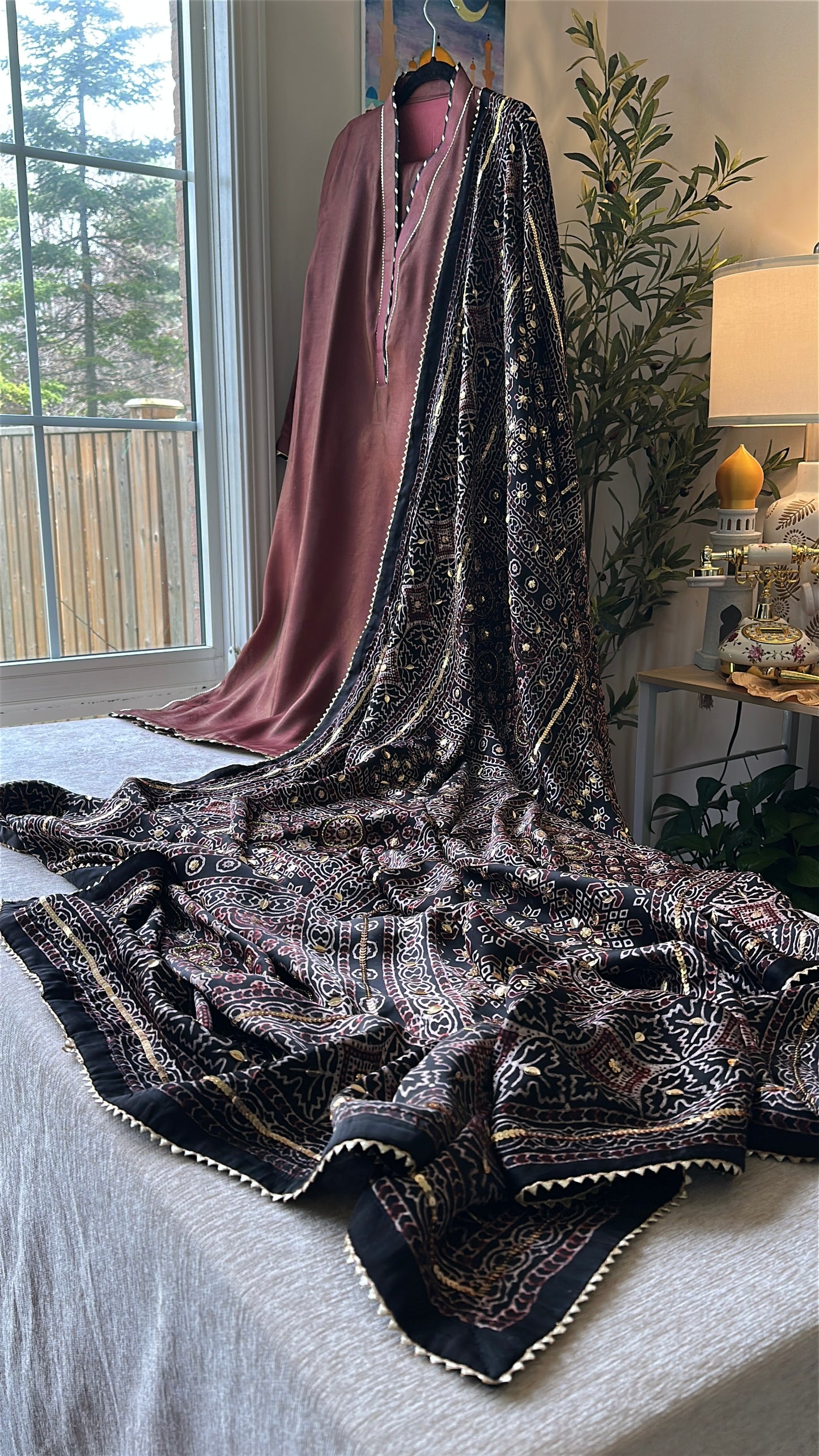 Rosé Noir Ajrak Élan – Where Soft Grace Meets Bold Heritage