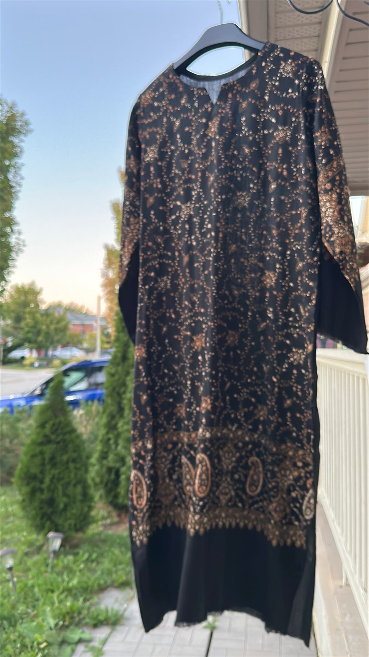 Zar-e-Shab Pashmina Kaftan
