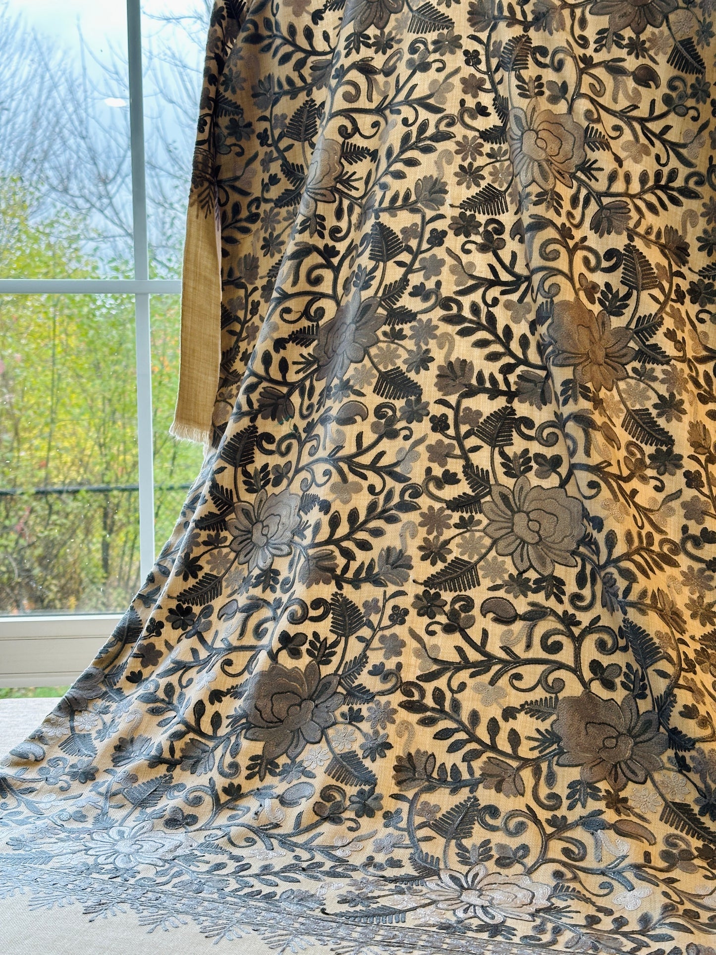 Rumi-e-Raakh – Heritage Kaftan Series