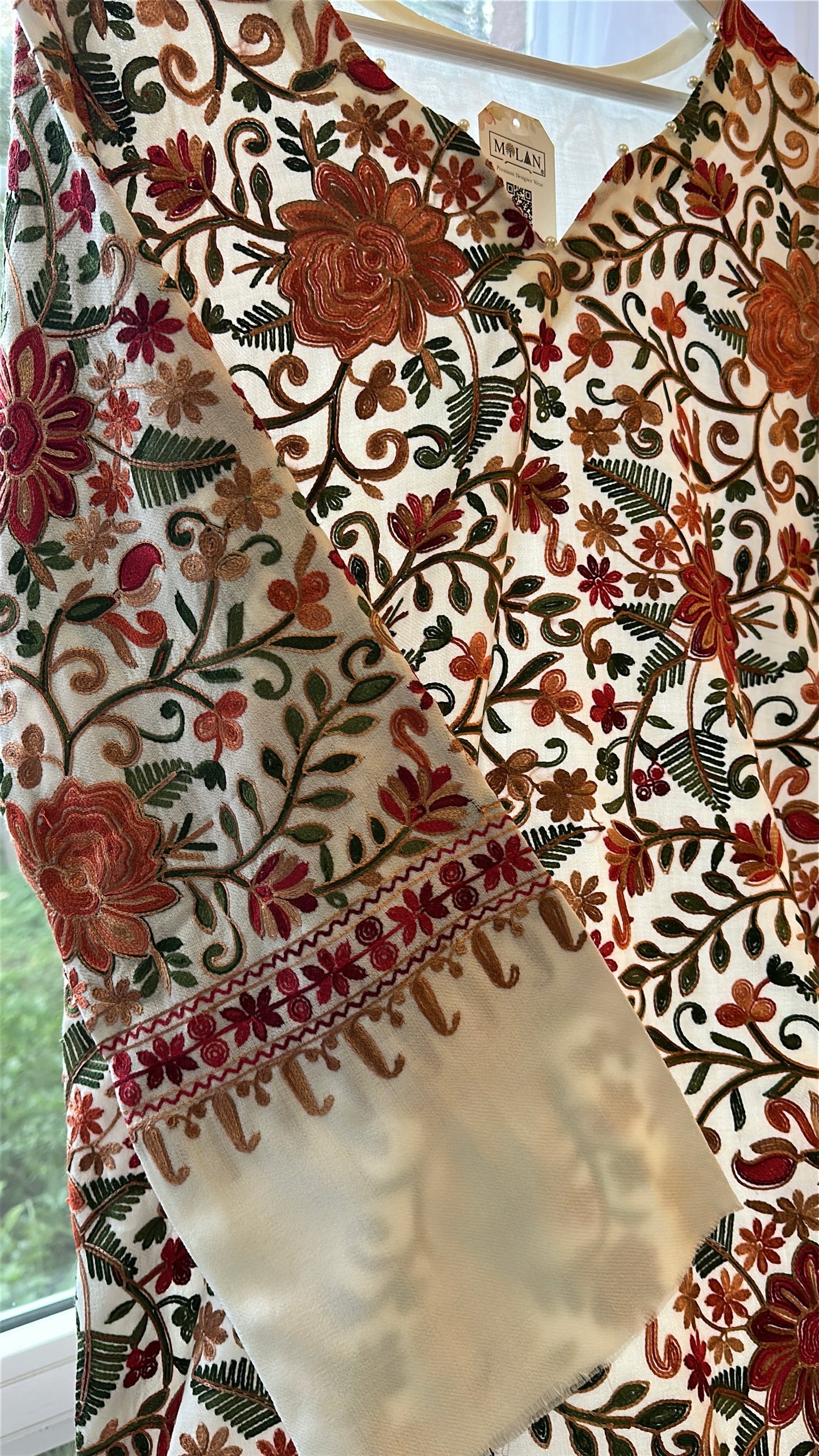 Gulbahaar-e-Ivory – Heritage Kaftan Series