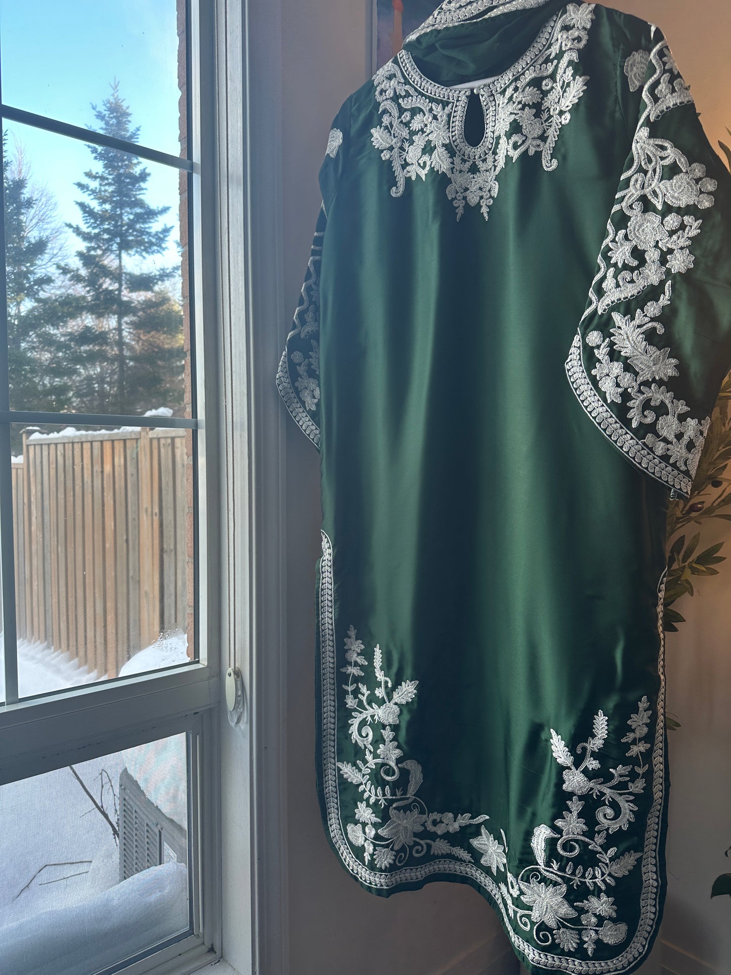 Ivy Muse –  A complete three-piece look