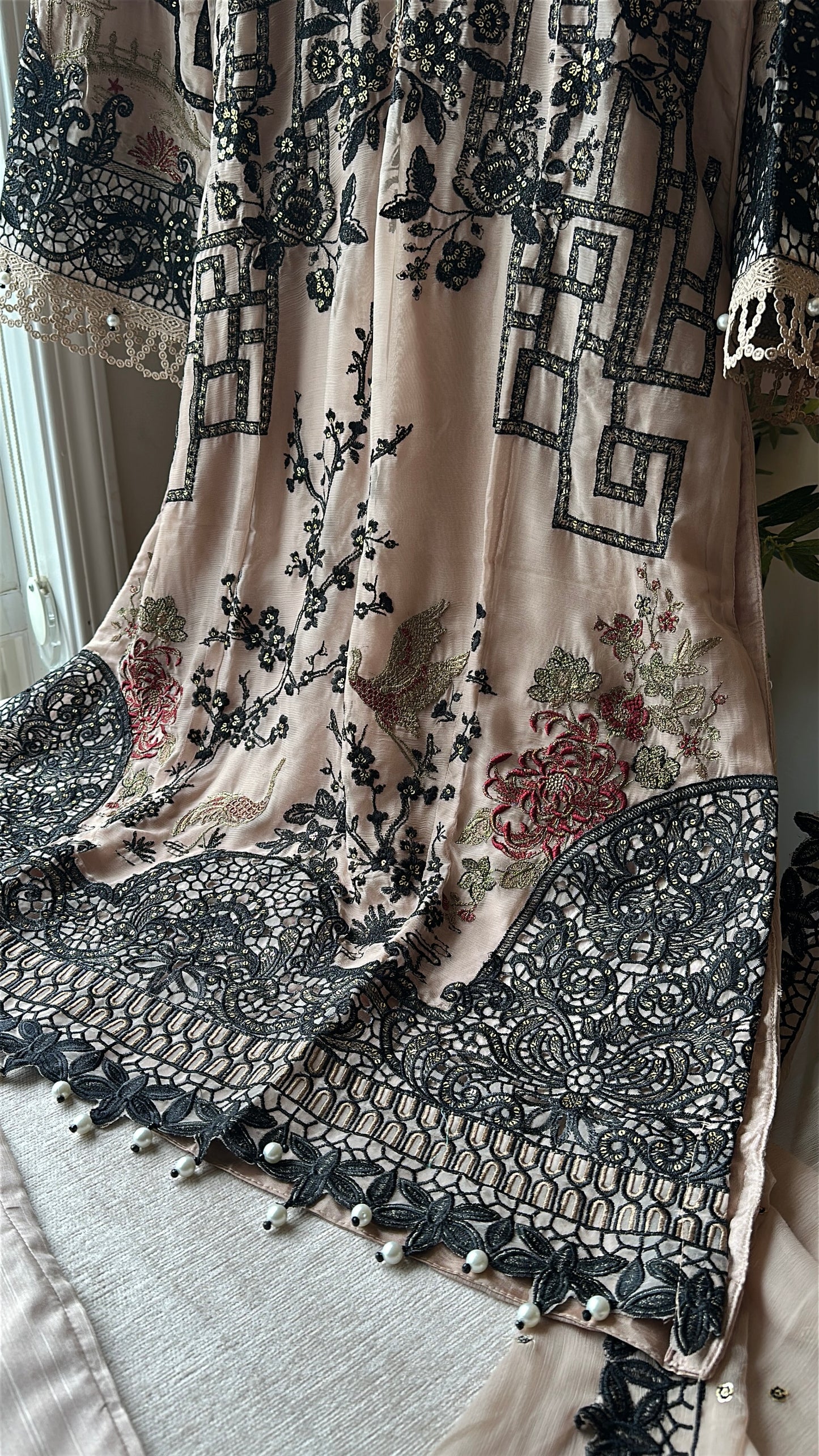 Mink Rosé Élan – A Soft Symphony of Romance & Luxury