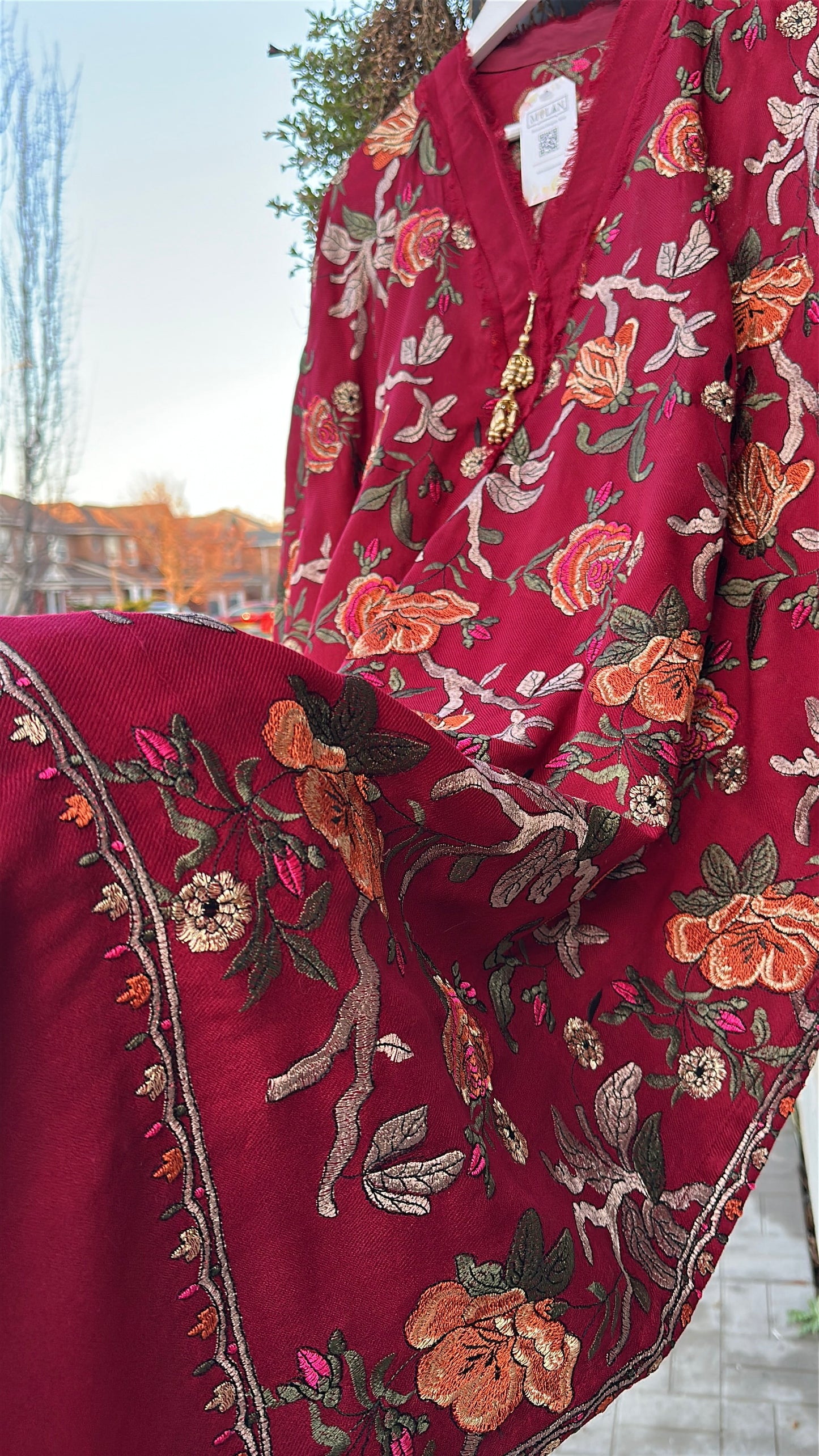 Gulab Jal – A Deep Maroon Kaftan
