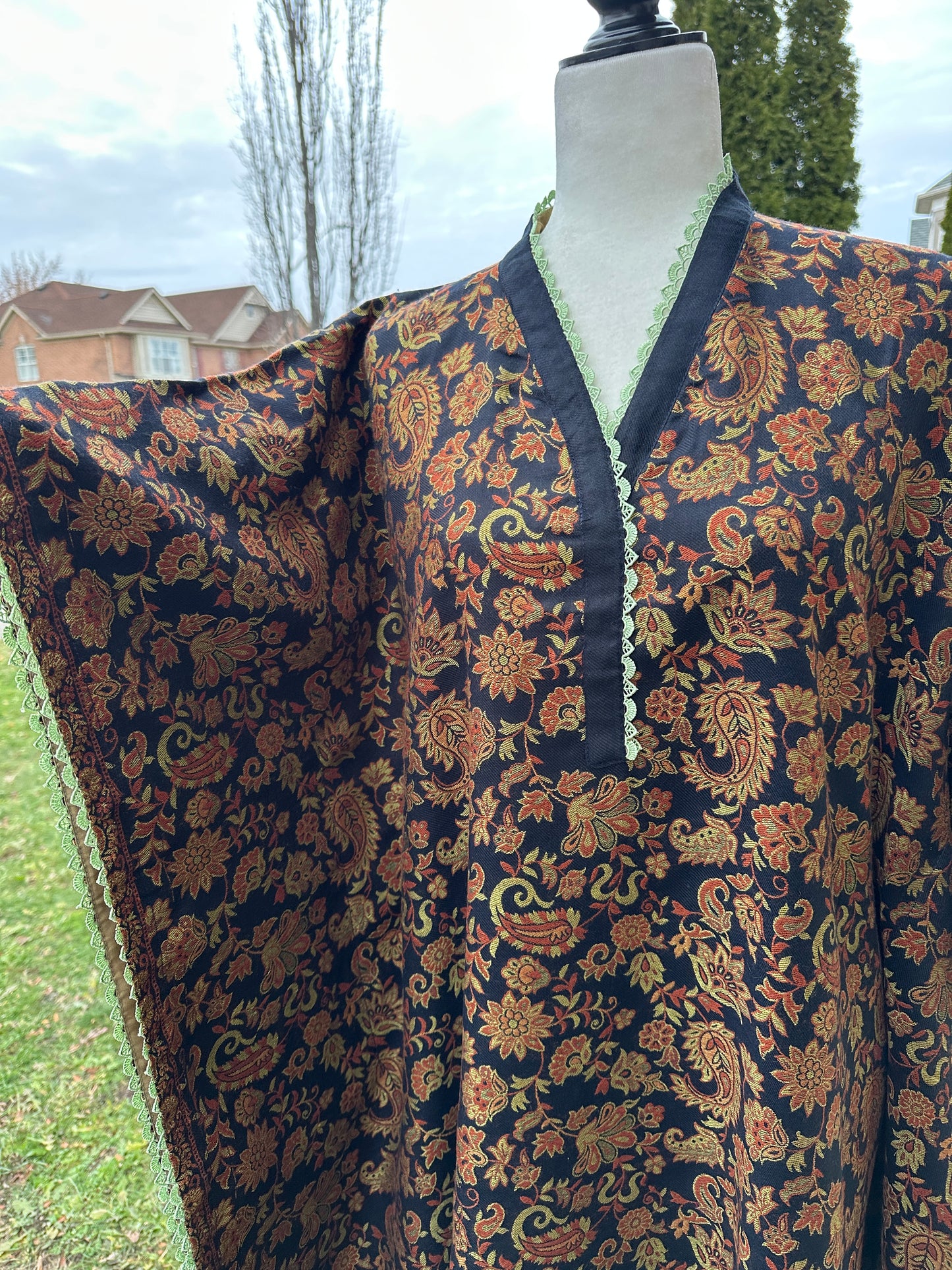 Zamurd-e-Noir – The Heritage Bloom Wrap