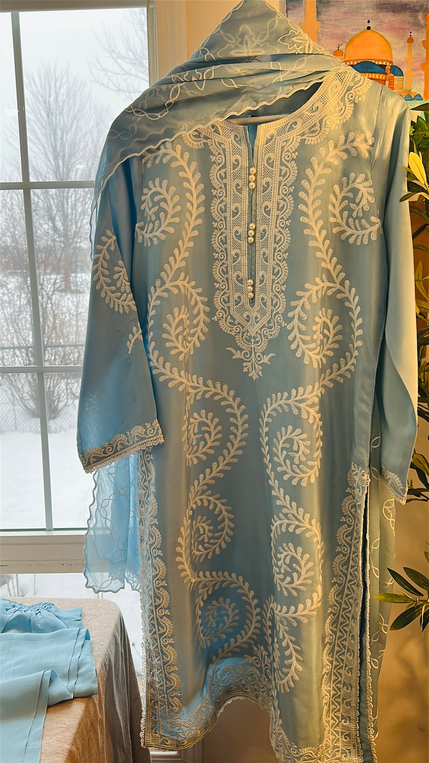 Lumière Blue – A Soft Glow of Raw Silk Elegance