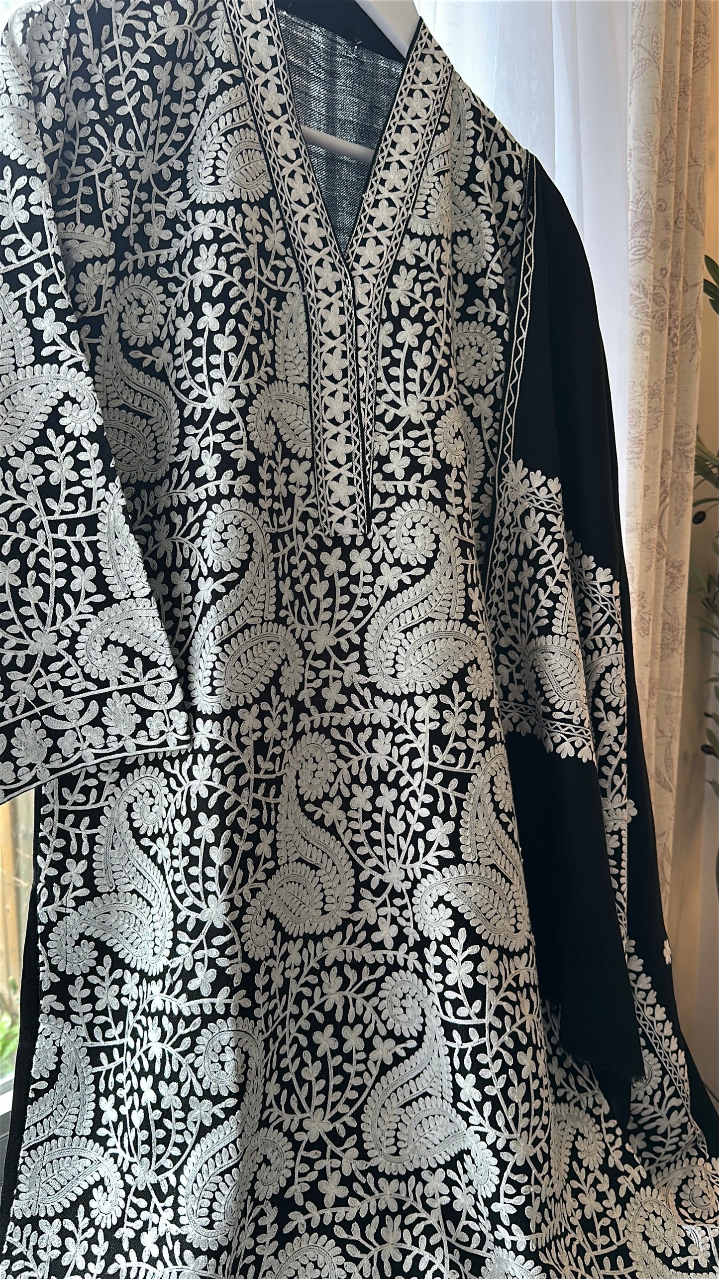 Shaam-e-Safaid - Kashmiri Drapes