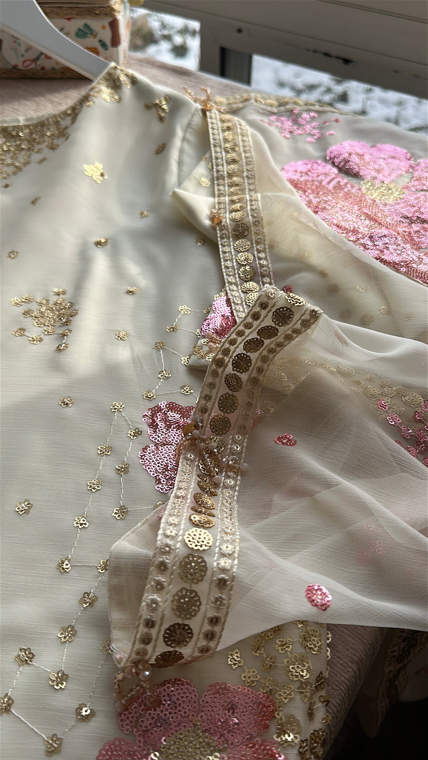 Noor-e-Gulabo – A Soft Bloom of Light & Grace