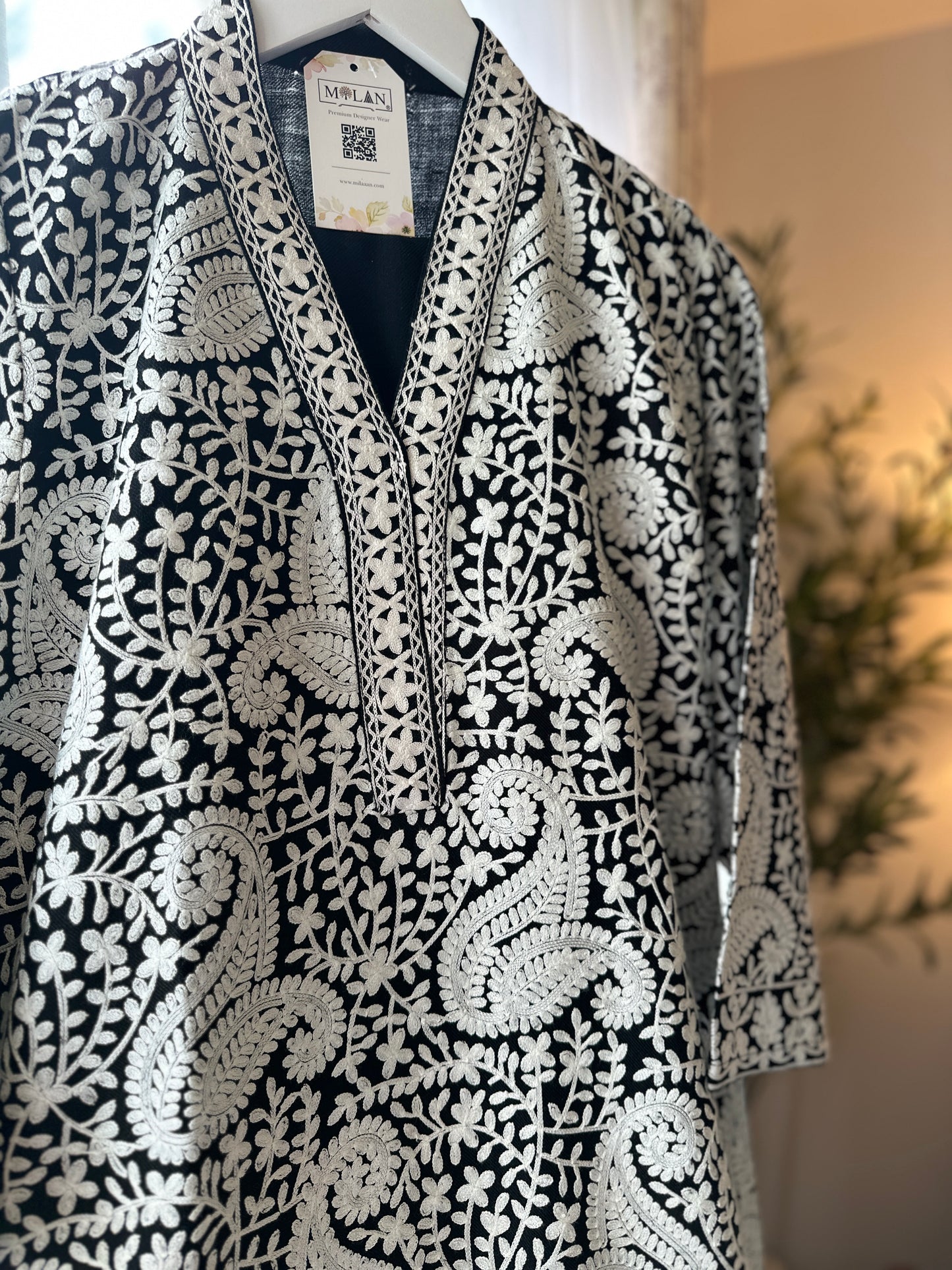 Shaam-e-Safaid - Kashmiri Drapes