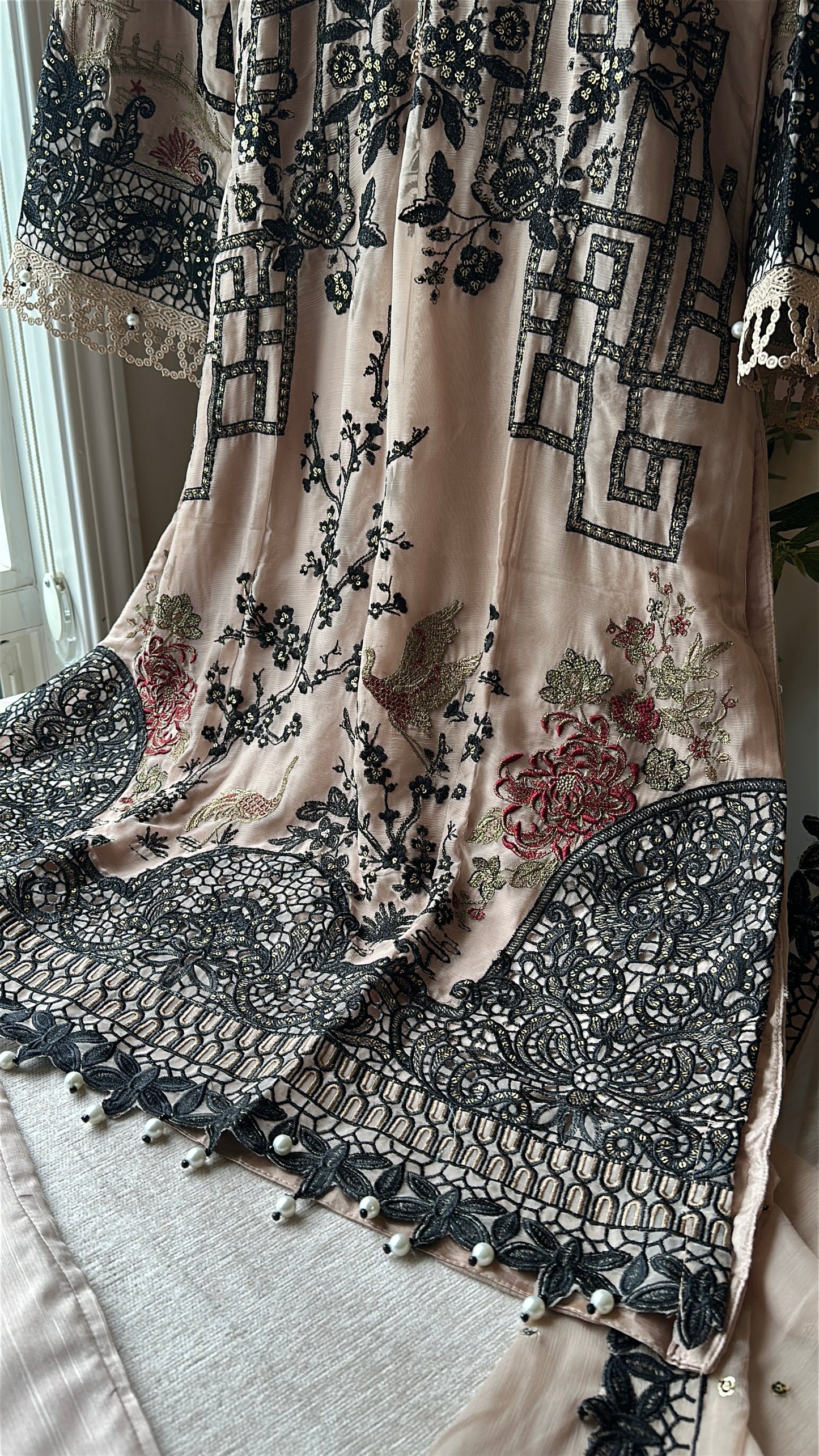 Mink Rosé Élan – A Soft Symphony of Romance & Luxury