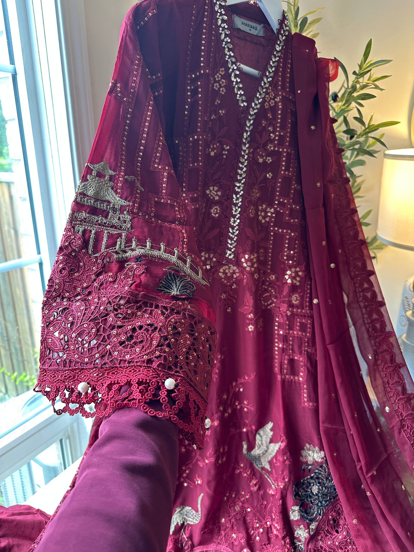 Rouge Mehr Élan – A Regal Bloom of Festive Elegance