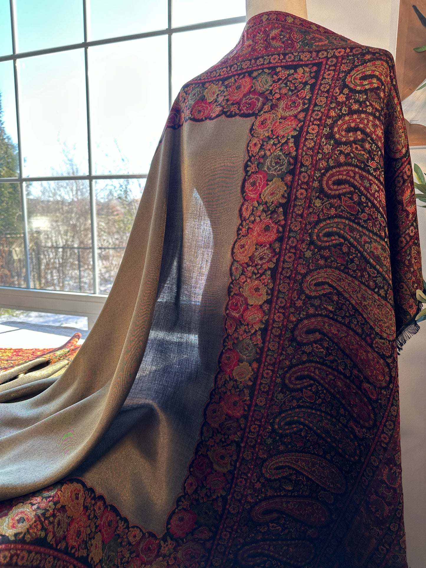 Zar-e-Sahar – Moonlit Kani Shawl