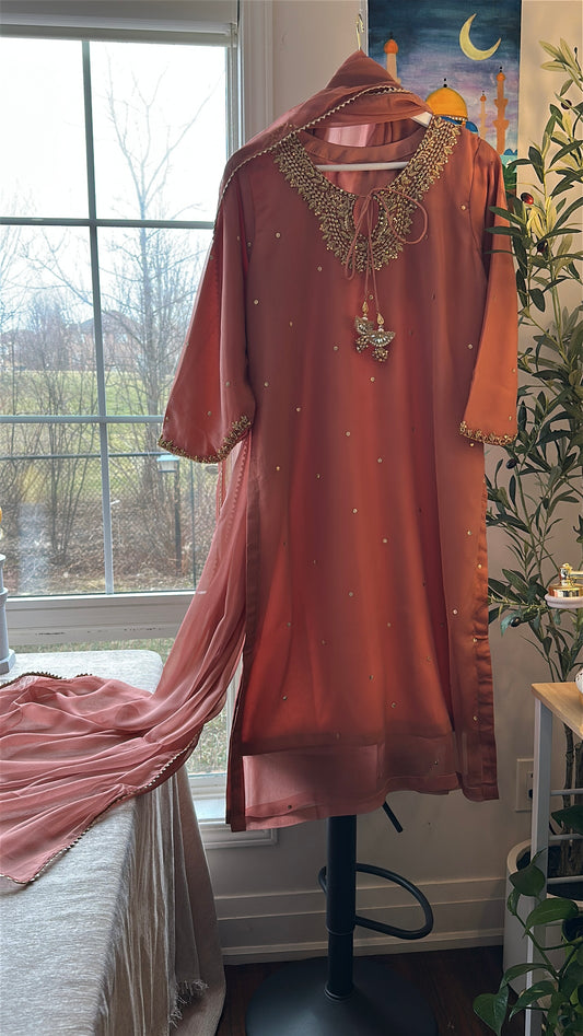 Terracotta Noor Élan