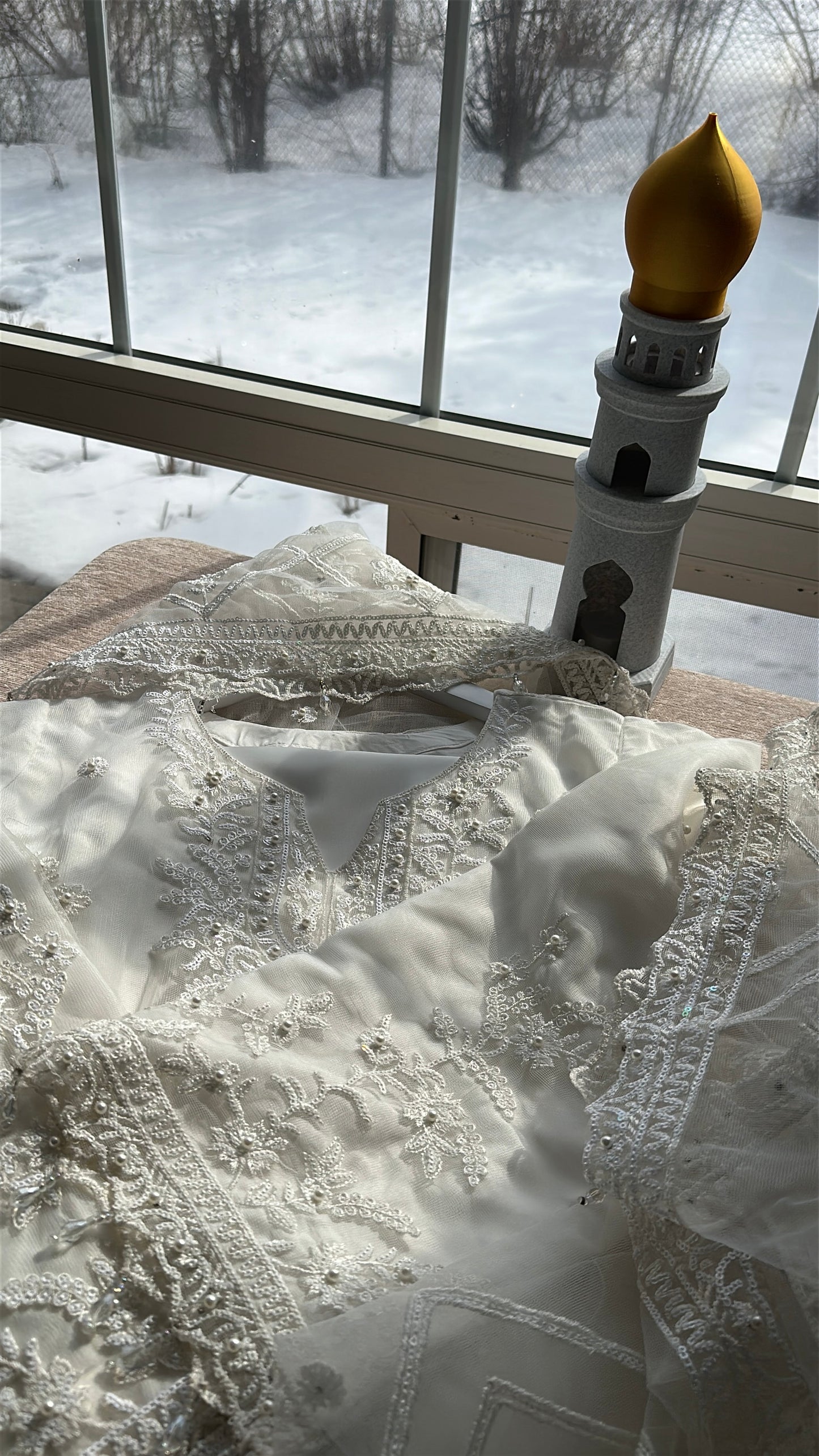 Noor Élan – Where Grace Meets Light